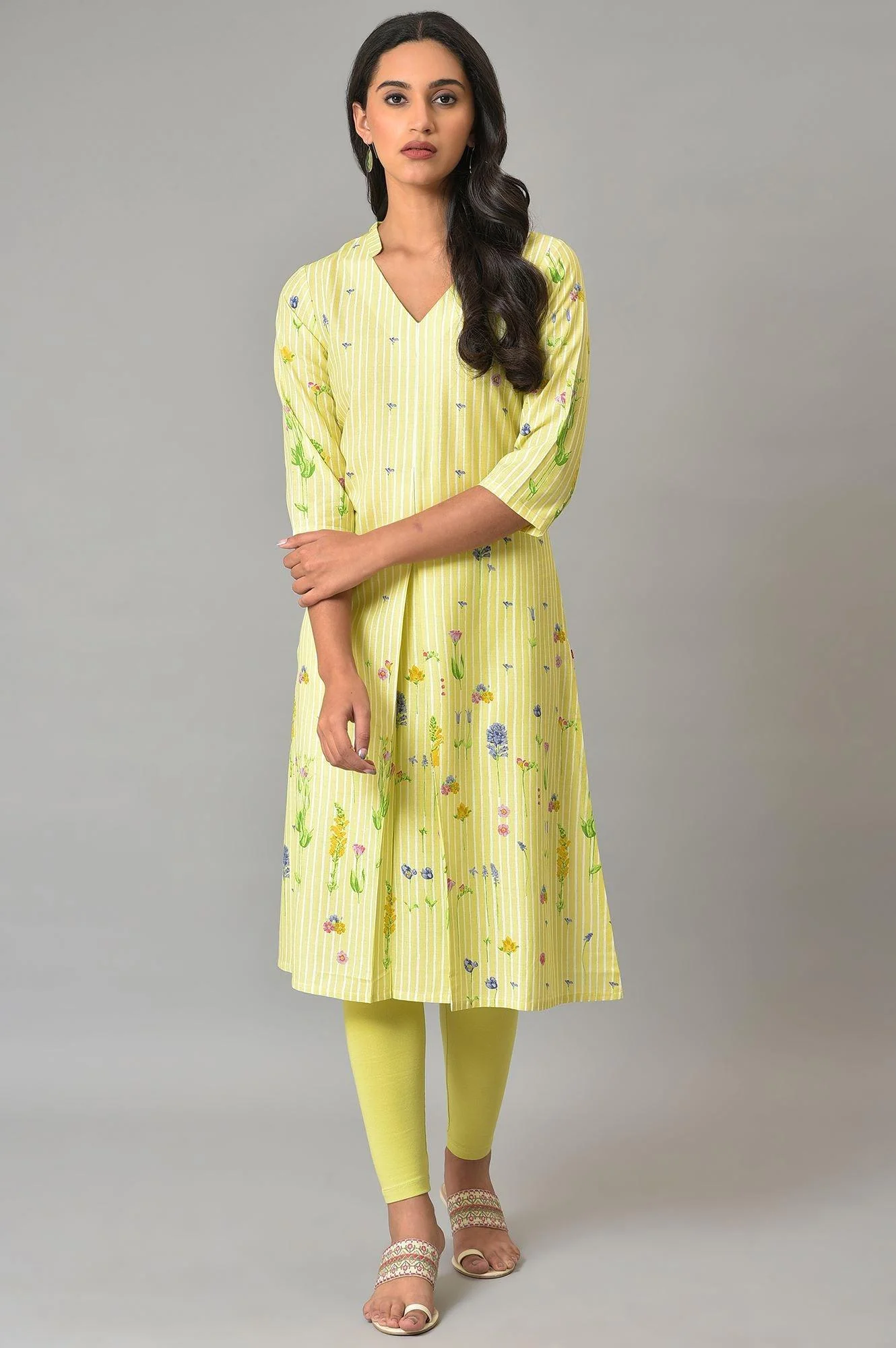 Green A-Line Floral Print kurta - Image 6