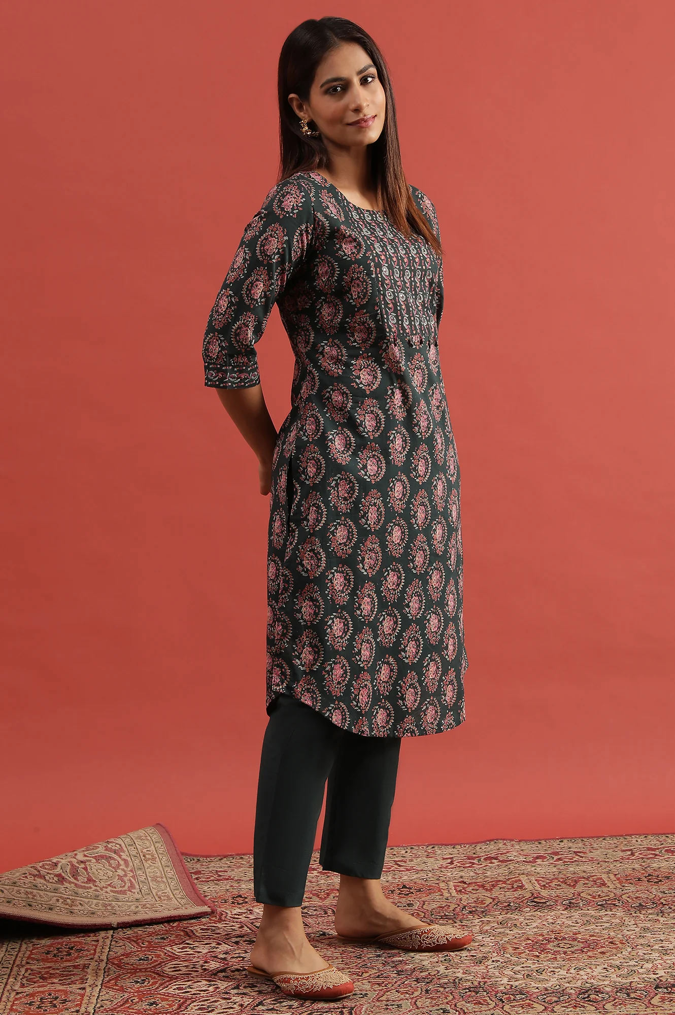 Green All-Over Buti Hand Block Print Kurta - Image 5