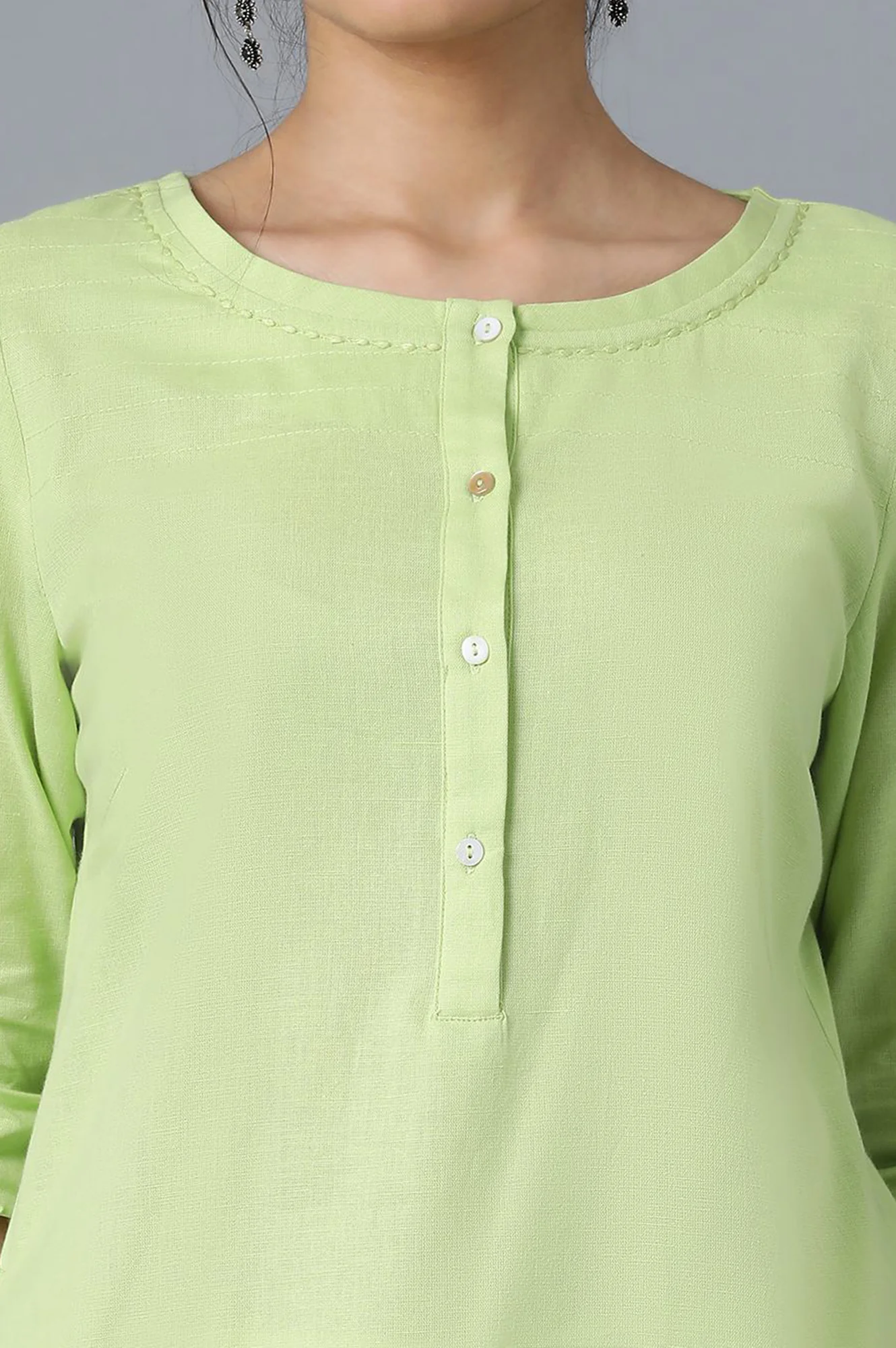 Green And Pink Solid Thread Work Straight Kurta Combo - Image 4