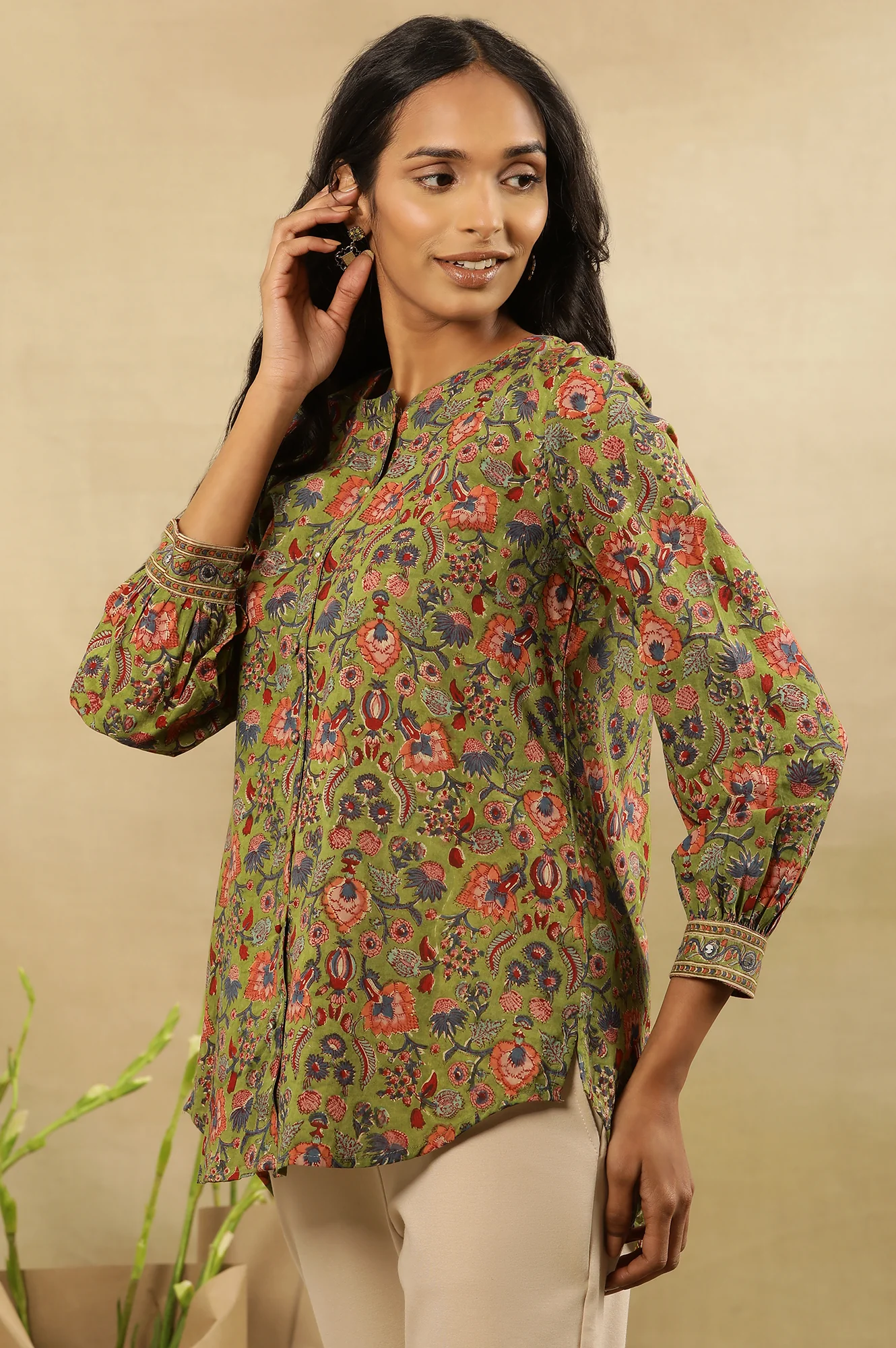 Green Block Print Top With Gathered Sleeves - Image 2