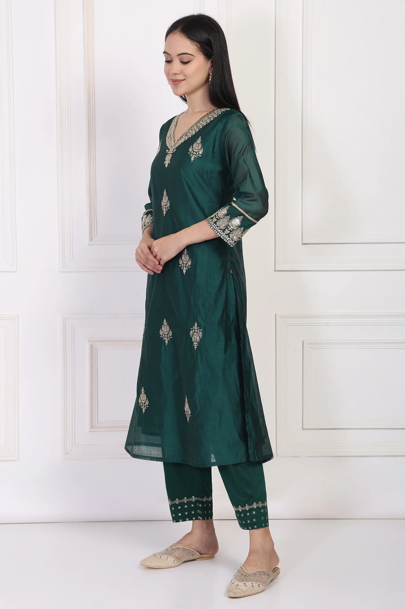Green Embroidered A-Line Silk Kurta with Straight Pant and Dupatta Set - Image 4