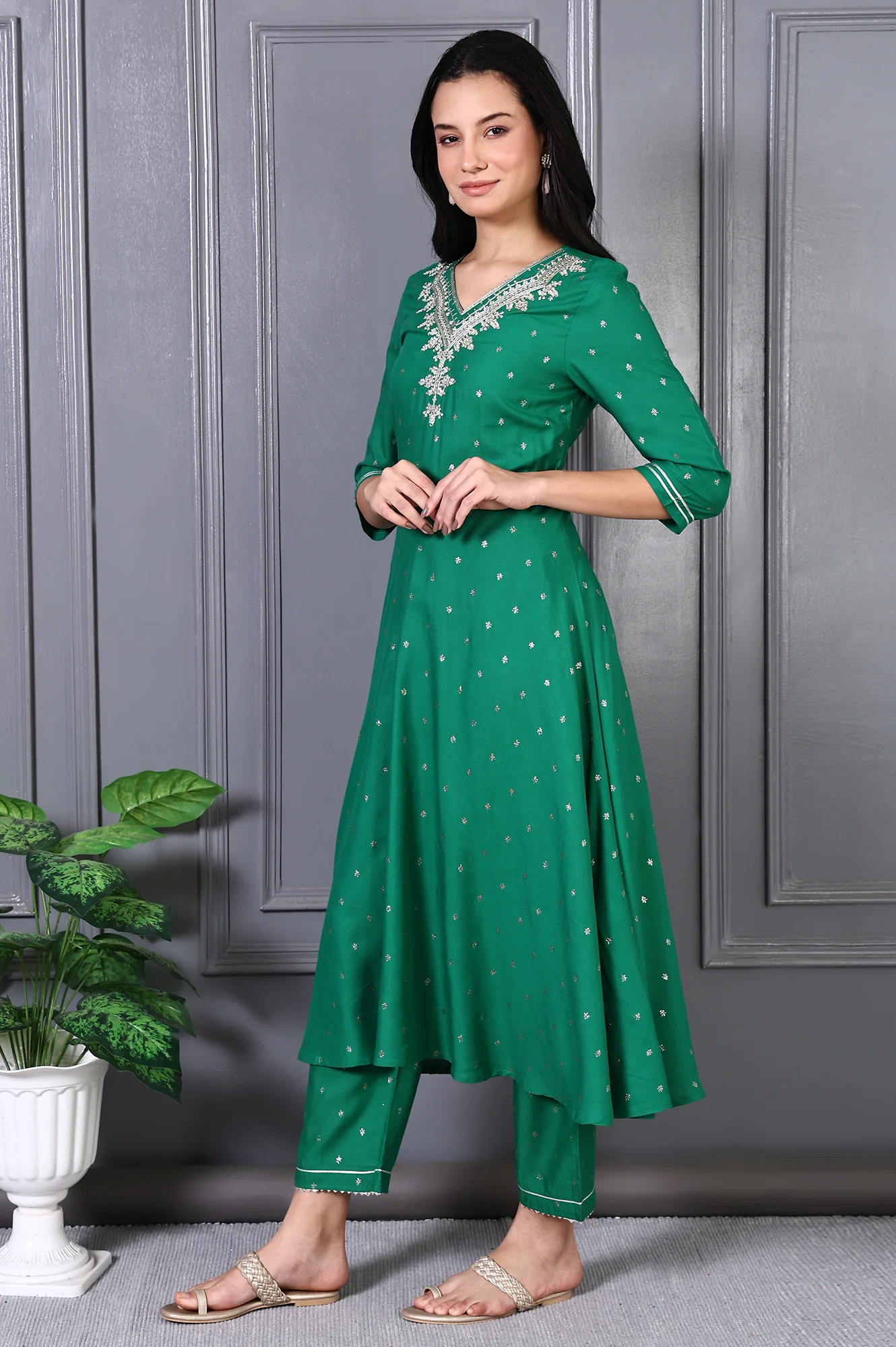 Green Embroidered Glitter Printed Rayon Flared Kurta and Pants Set - Image 5