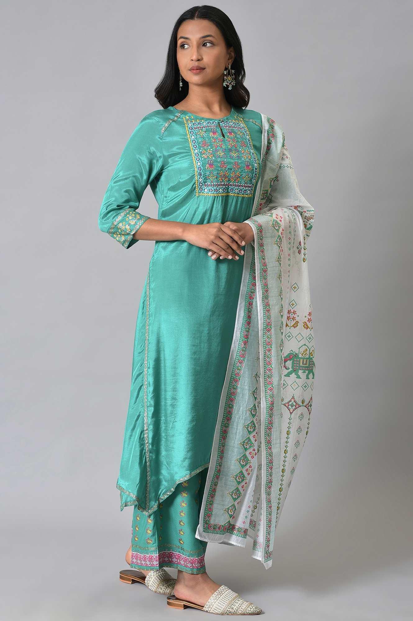Green Embroidered kurta With Parallel Pants And Ecru Printed Dupatta - Image 4
