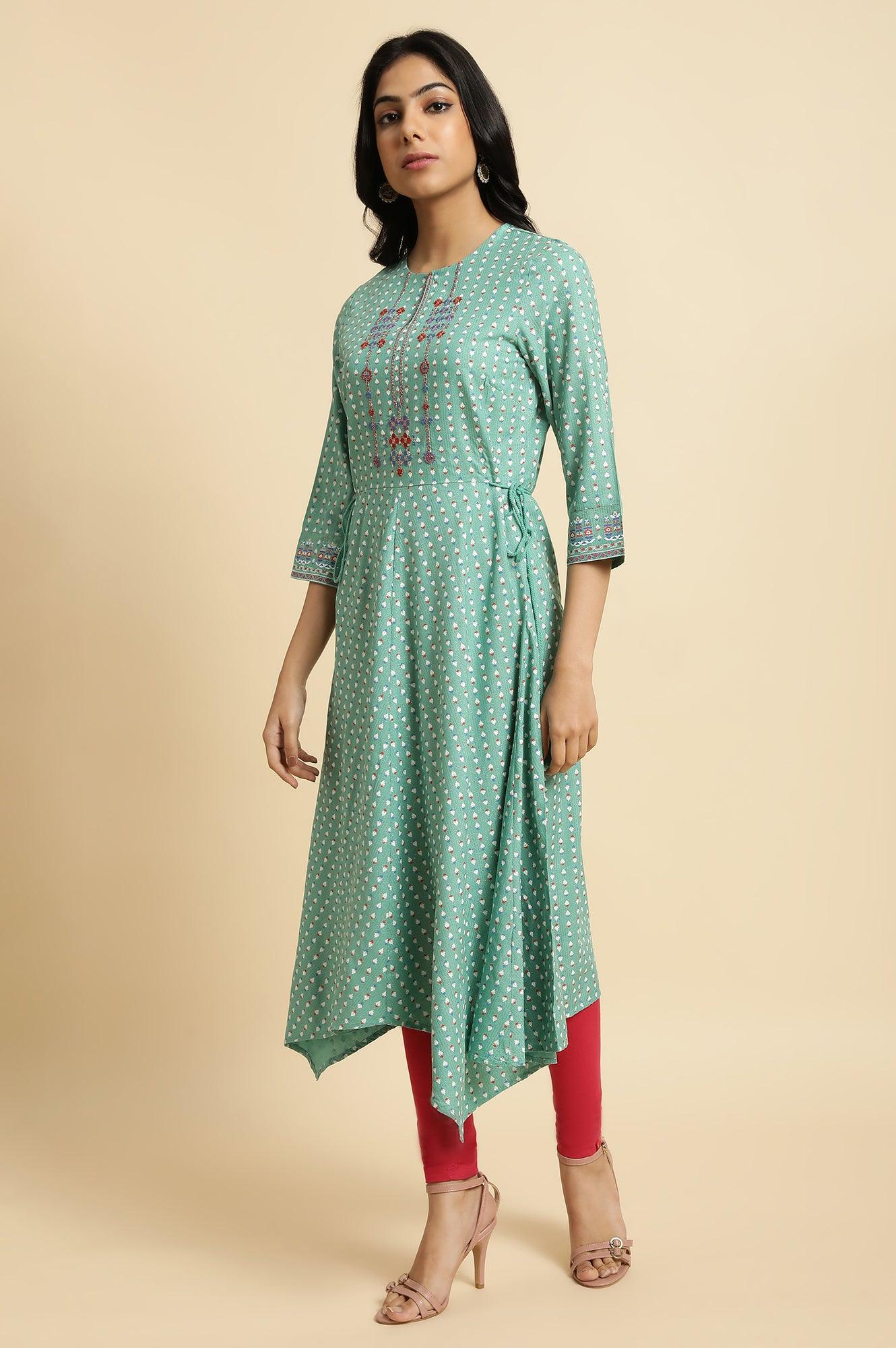 Green Embroidered Plus Size Asymmetric kurta - Image 3