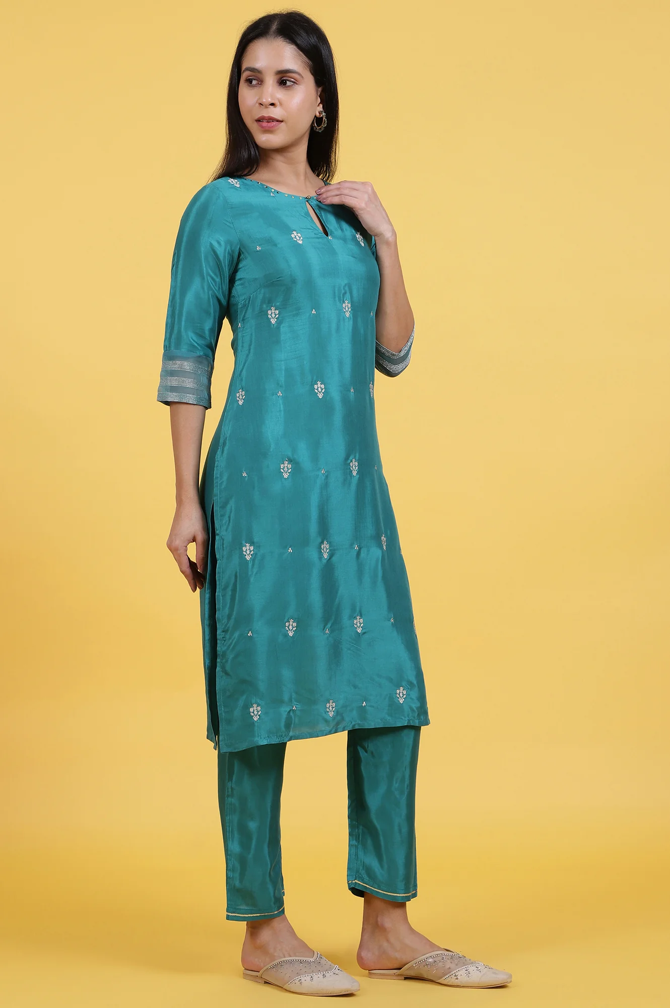 Green Embroidered Rayon Straight Kurta and Straight Pants Co-ord Set - Image 6