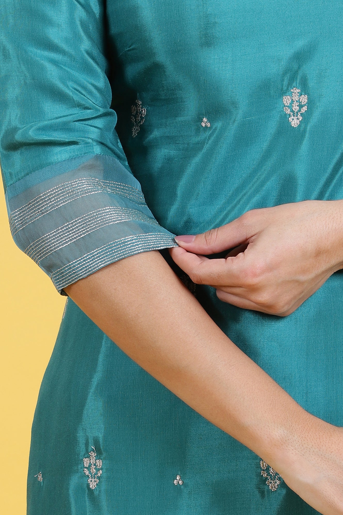 Green Embroidered Rayon Straight Kurta and Straight Pants Co-ord Set - Image 7