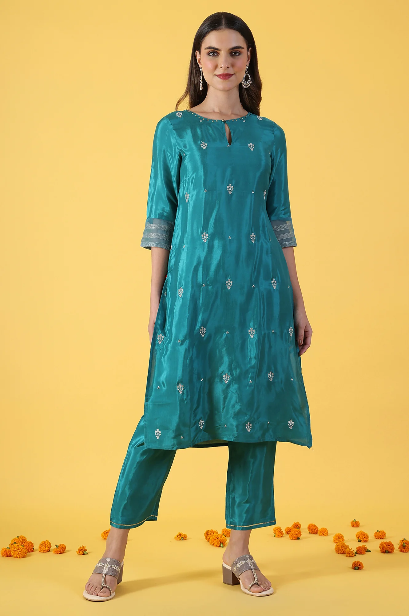 Green Embroidered Festive Rayon Straight Kurta with Keyhole Neck and Sequin Embellishments - Image 11