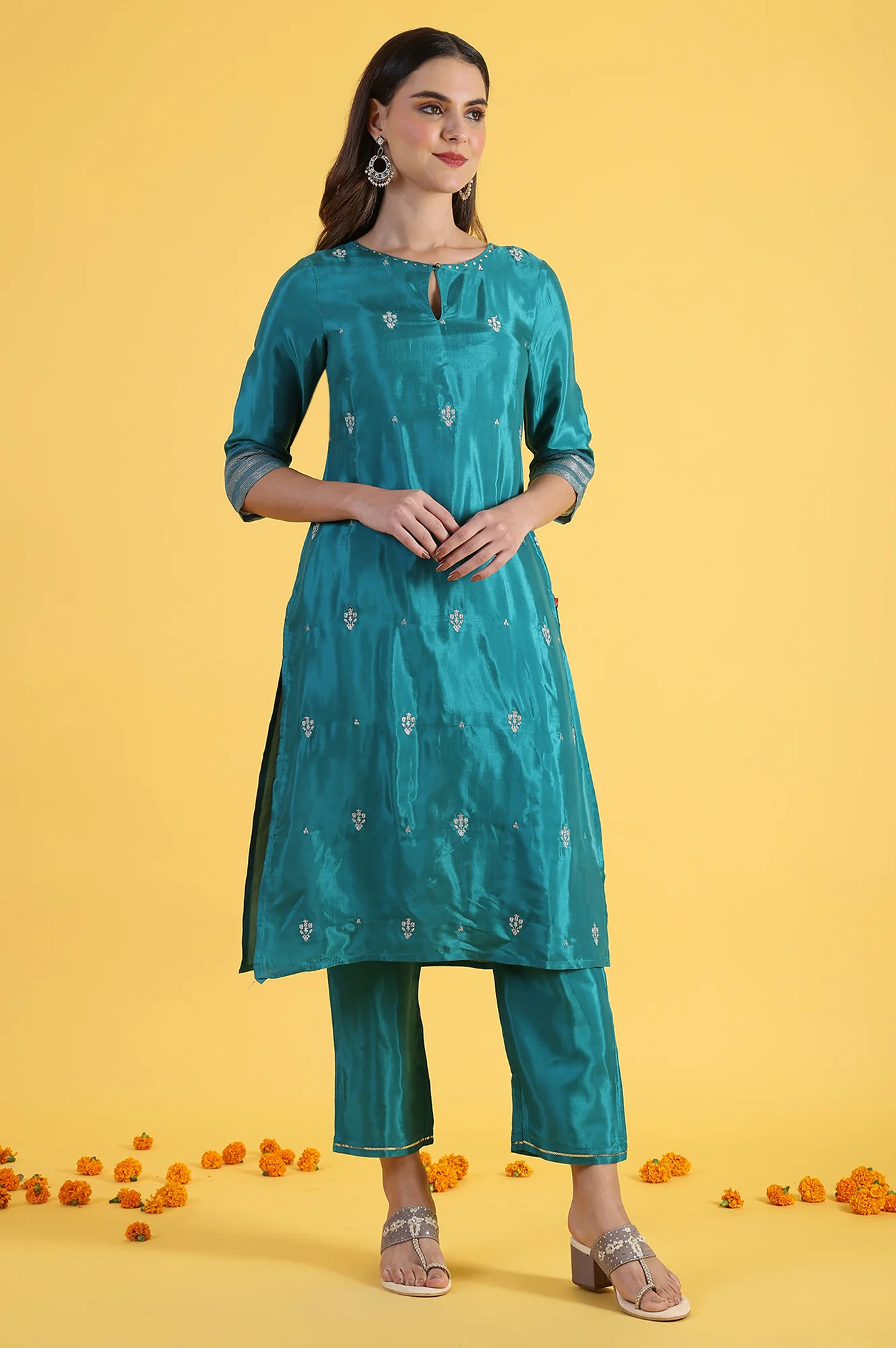Green Embroidered Festive Rayon Straight Kurta with Keyhole Neck and Sequin Embellishments - Image 15
