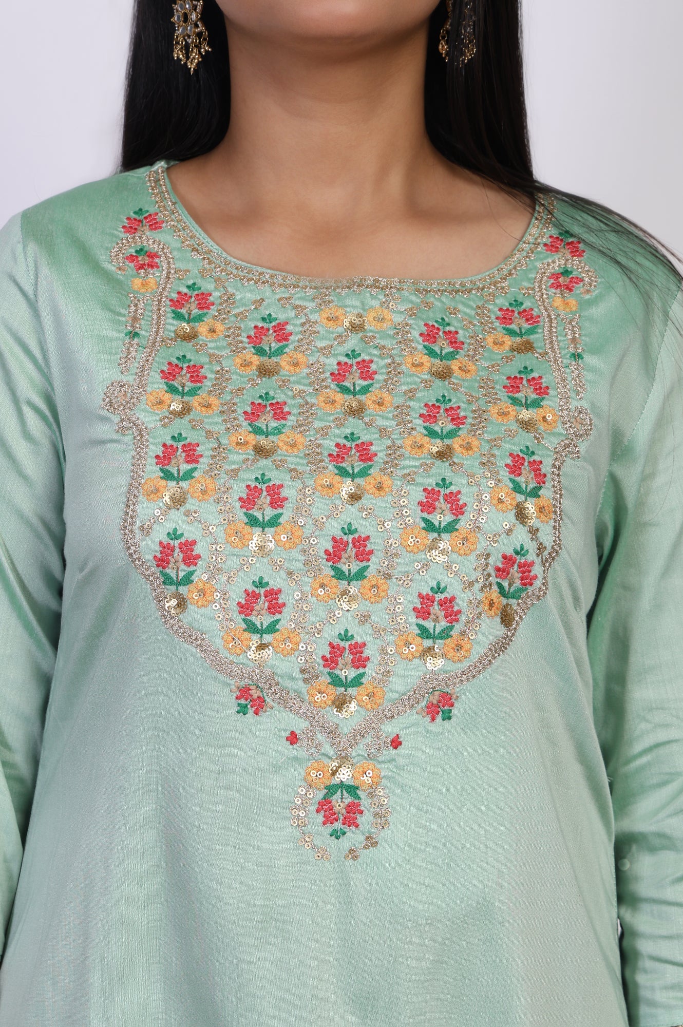 Green Embroidered Straight Kurta - Image 3