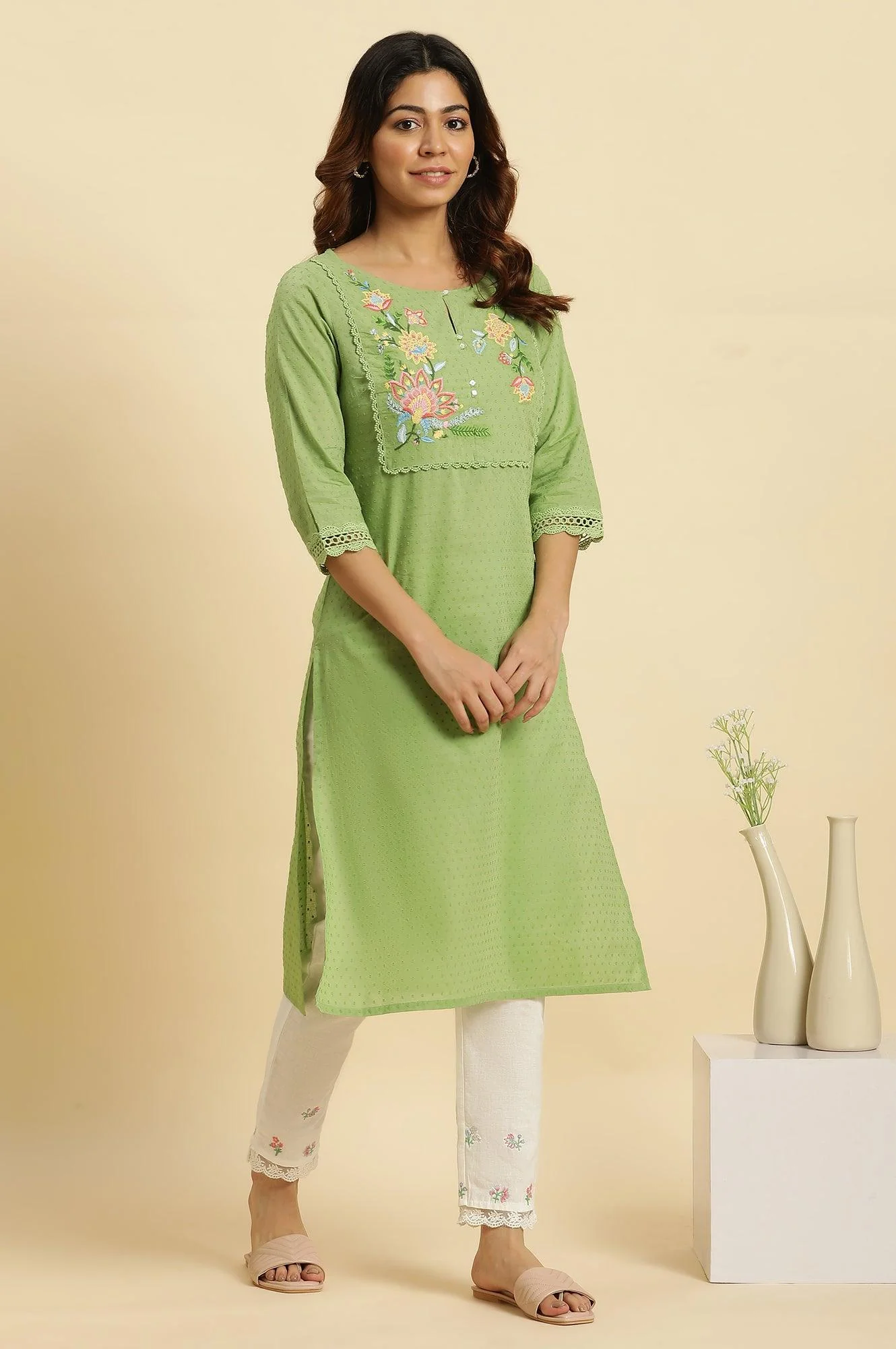 Green Floral Embroidered Cotton Kurta