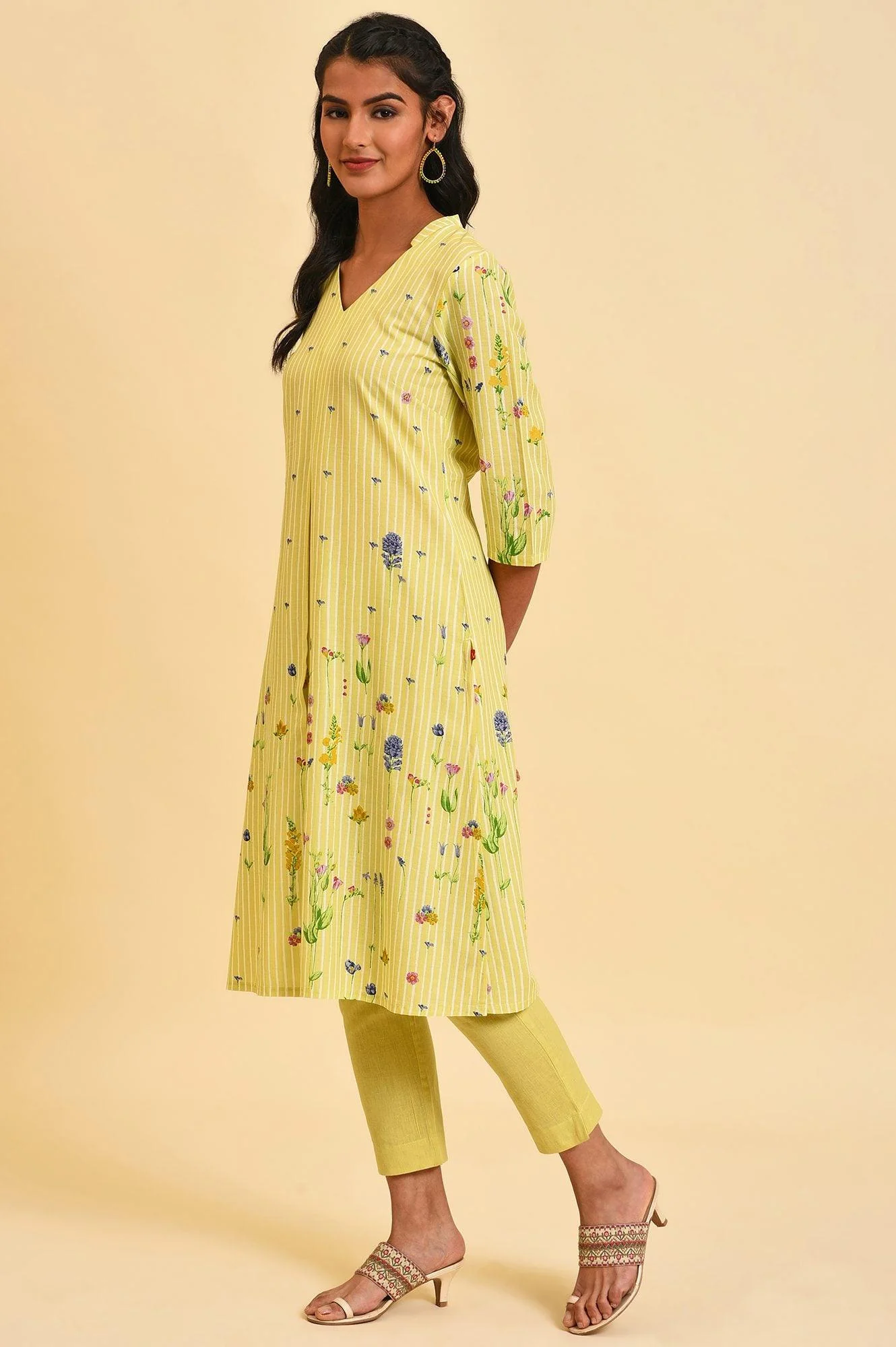 Green Floral Print Summer kurta Set - Image 3