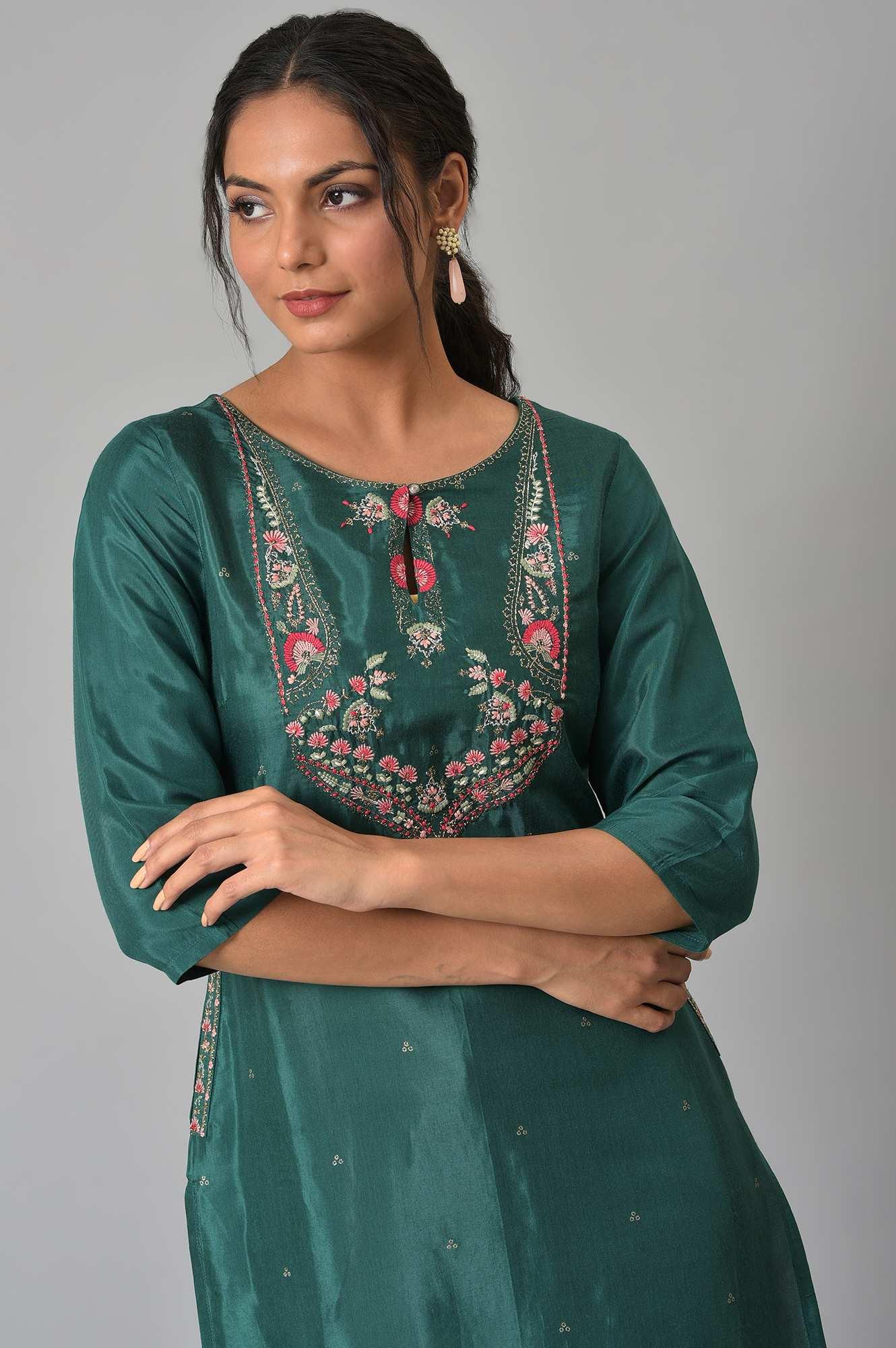 Green Glitter Printed Embroidered kurta - Image 5