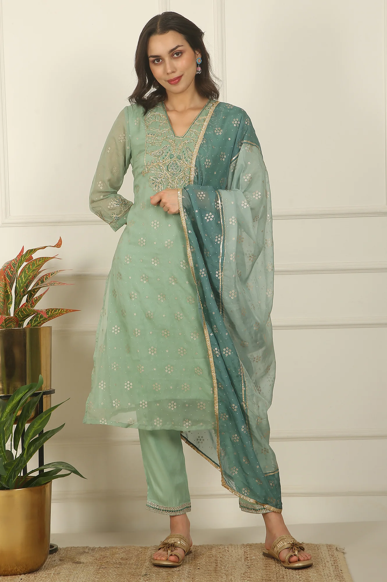 Green Metallic Embroidered Straight Organza Festive Kurta, Pant and Dupatta Set - Image 2