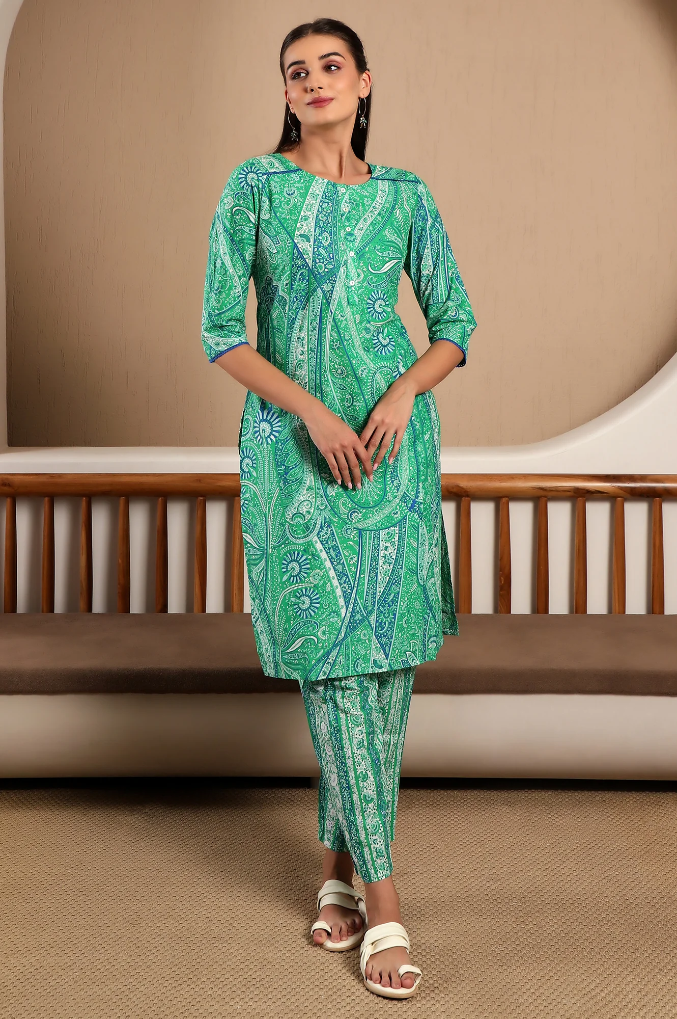 Green Paisley Print Play Pure Cotton Straight Kurta and Straight Pants Co-ord Set - Image 4