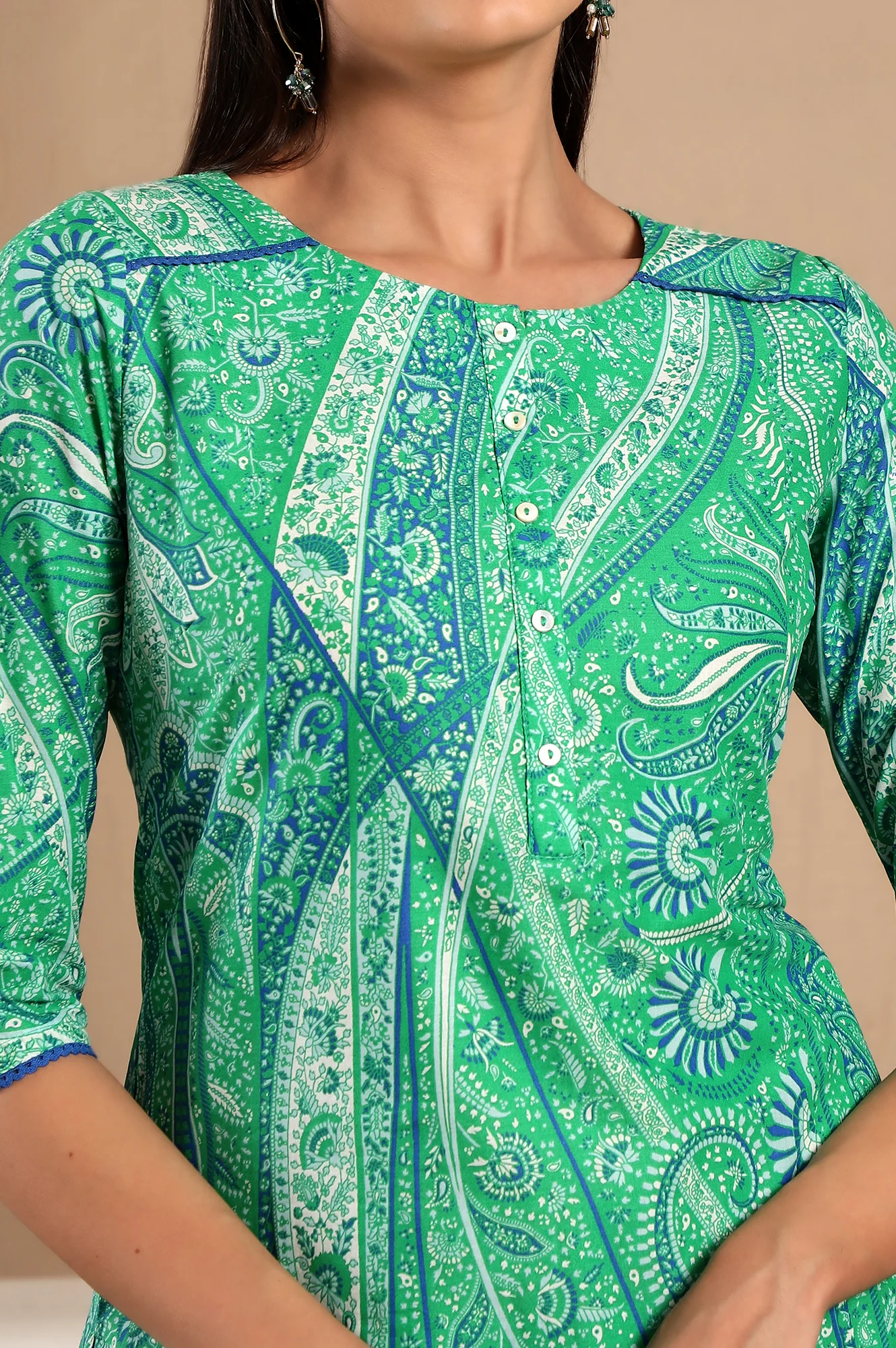 Green Paisley Print Play Pure Cotton Straight Kurta and Straight Pants Co-ord Set - Image 5