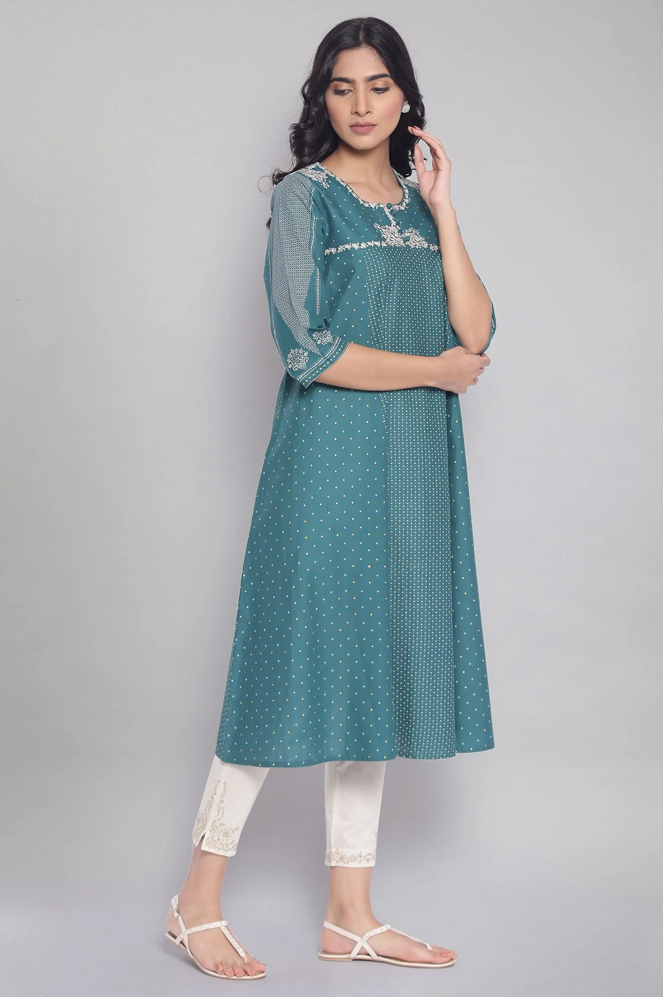 Green Polka Dots Printed Flared kurta - Image 4