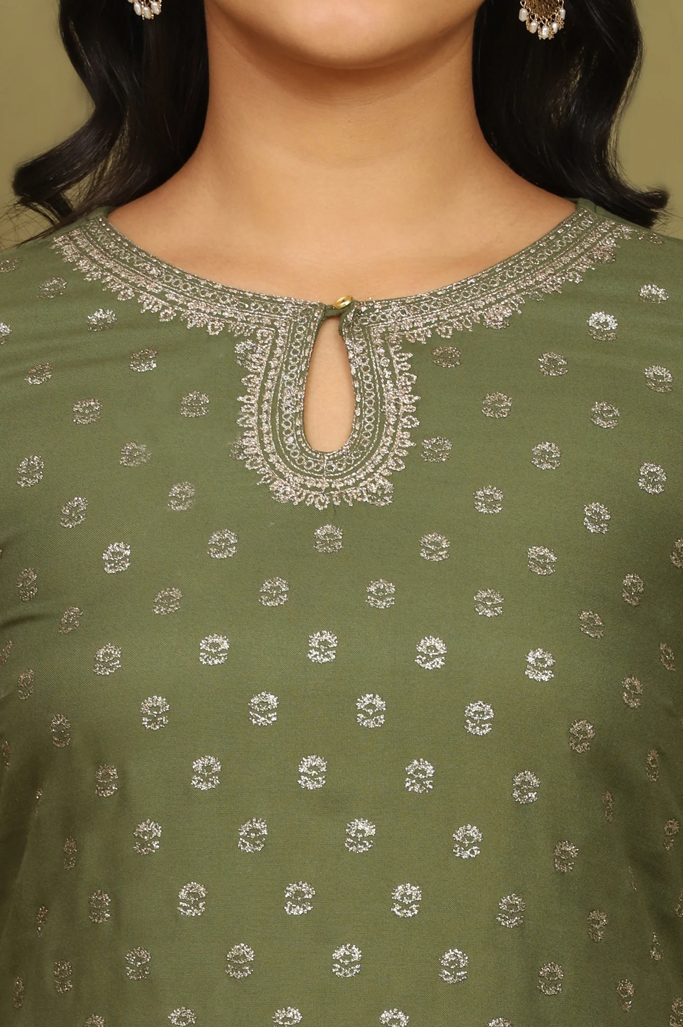 Green Glitter Printed Rayon Straight Kurta with Embroidered Neck - Image 2