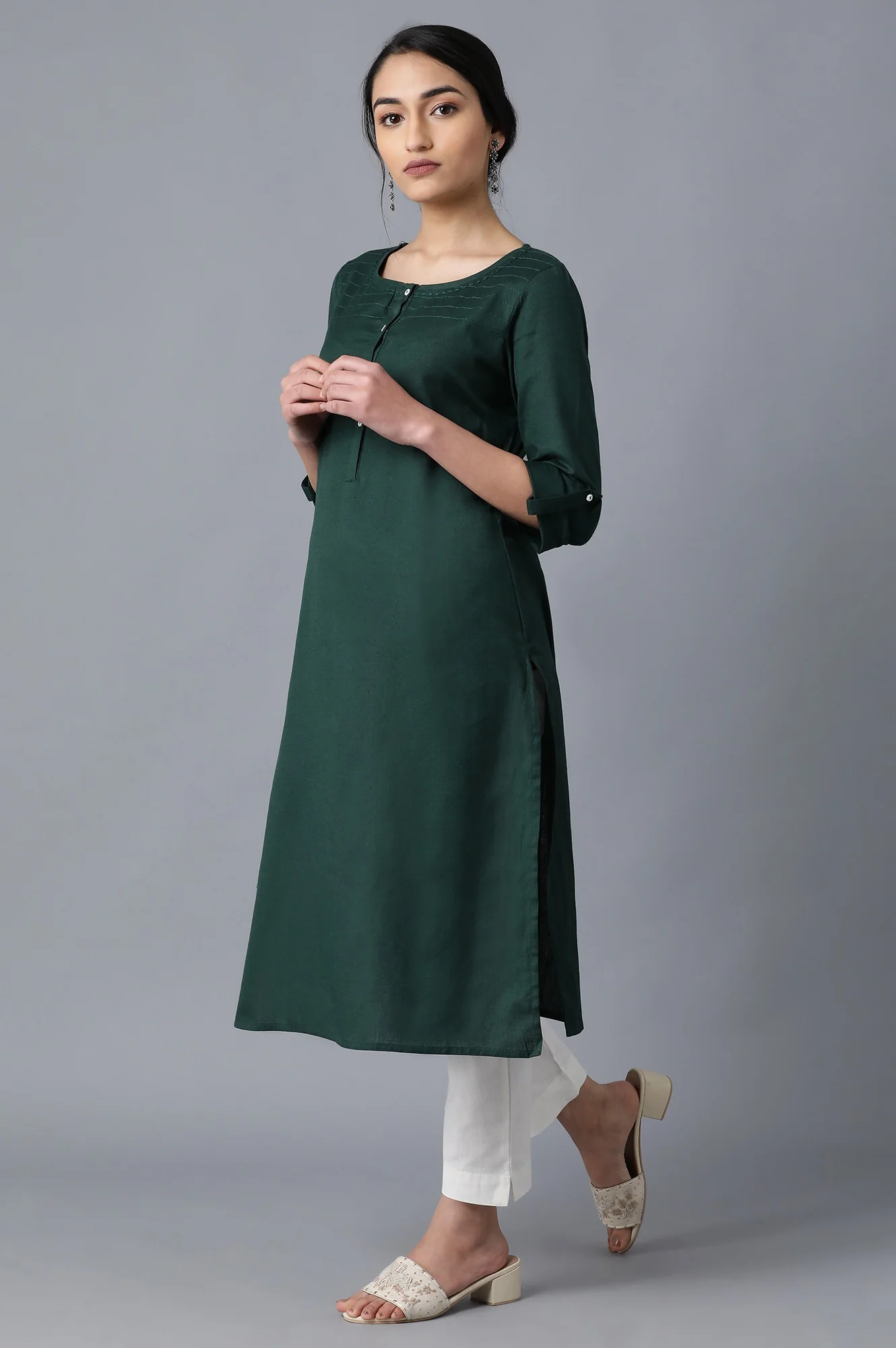 Green Round Neck Solid kurta - Image 3