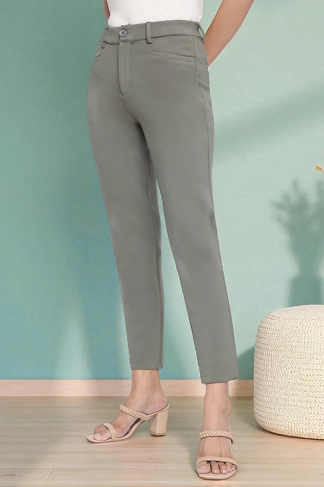 Green Solid Mid Rise Trouser in Ankle Length - Image 5