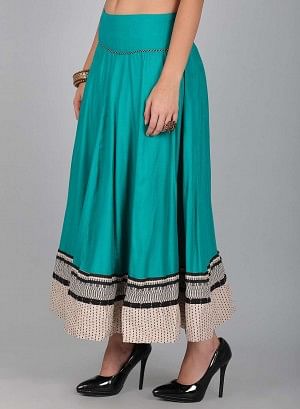 Green Solid Skirt - Image 3