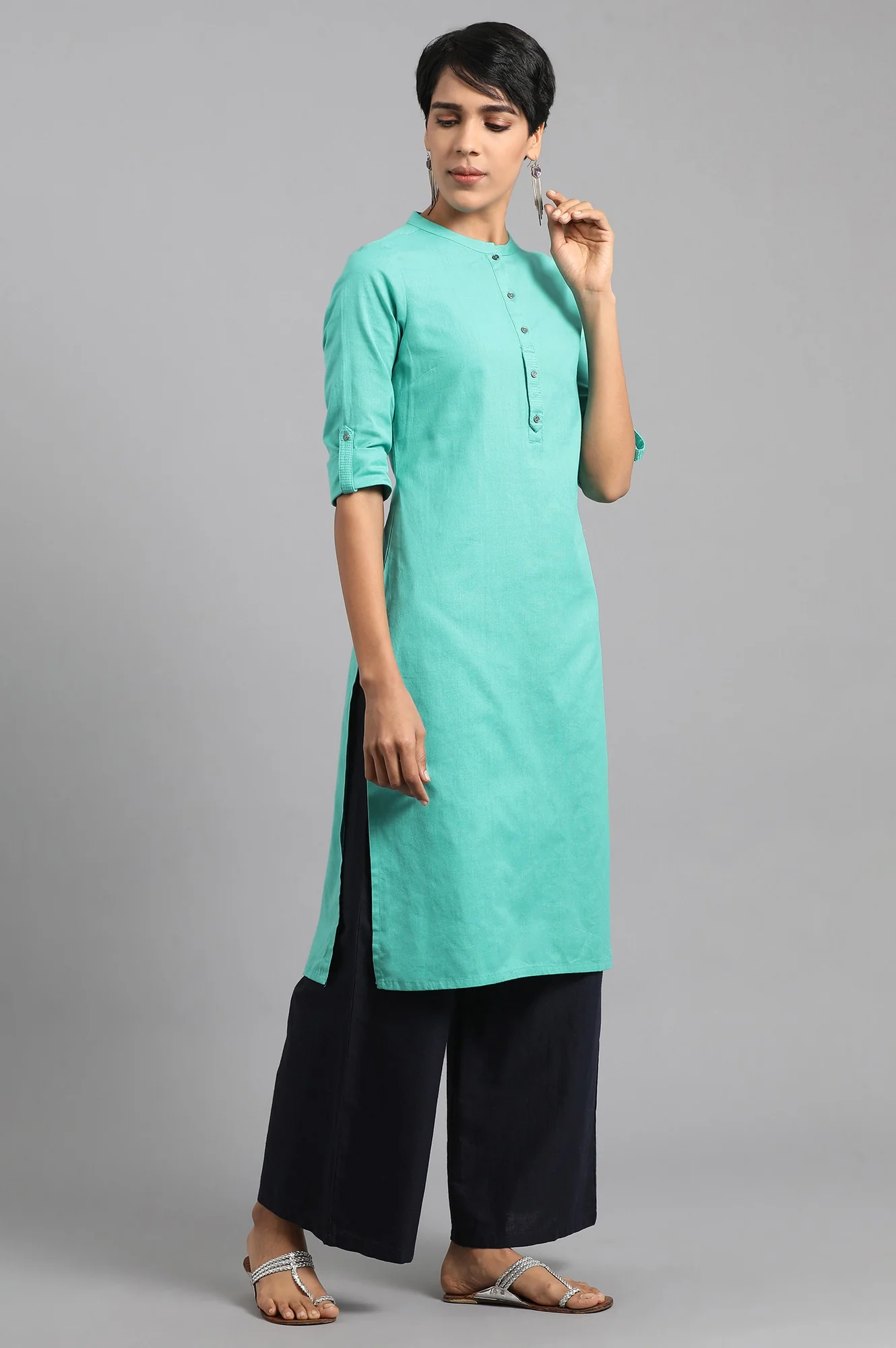 Green Solid Straight Cotton Kurta - Image 4