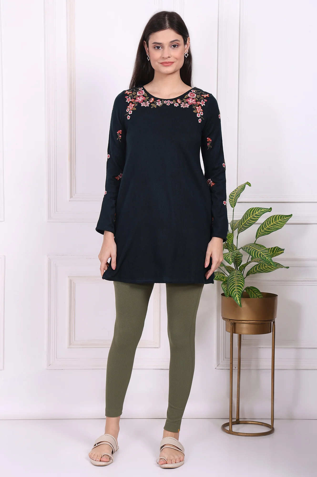Green Textured Skinny Fit Tights - Image 5