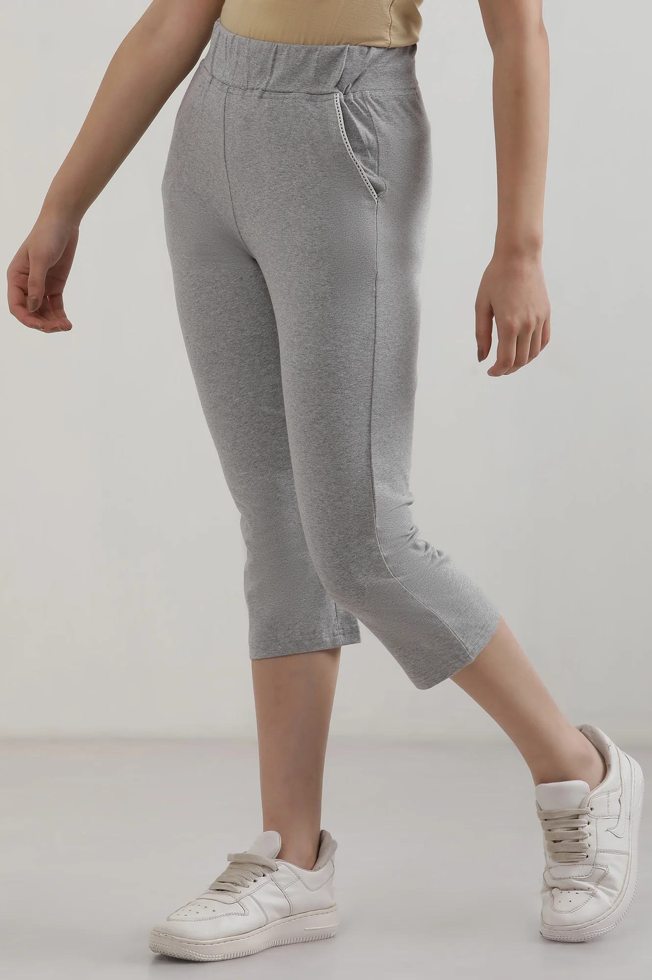 Grey Solid Straight Fit Cotton Culottes With Slip On Closure - Image 3
