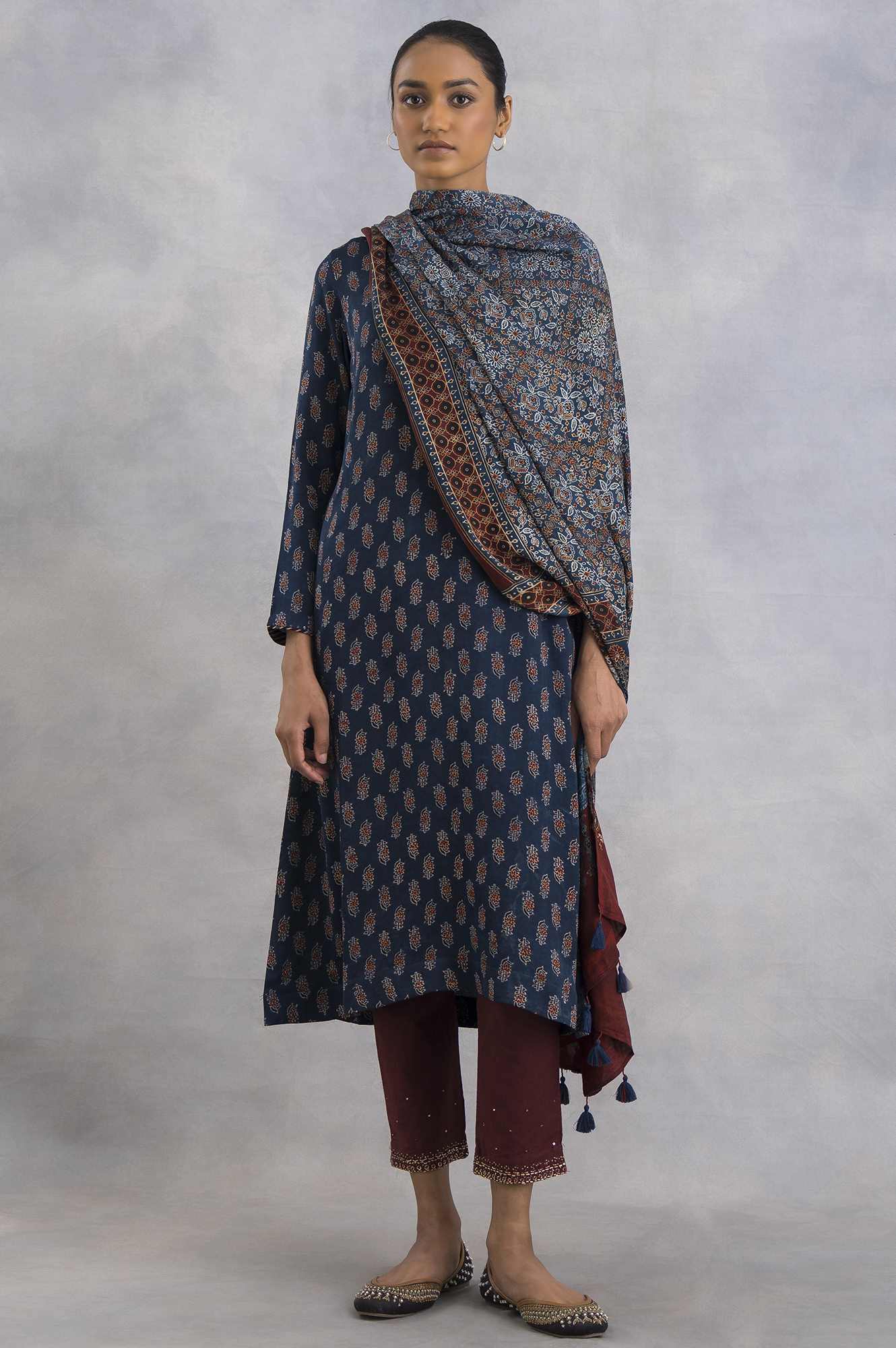 Indigo Ajrakh Print V-Neck kurta - Image 7