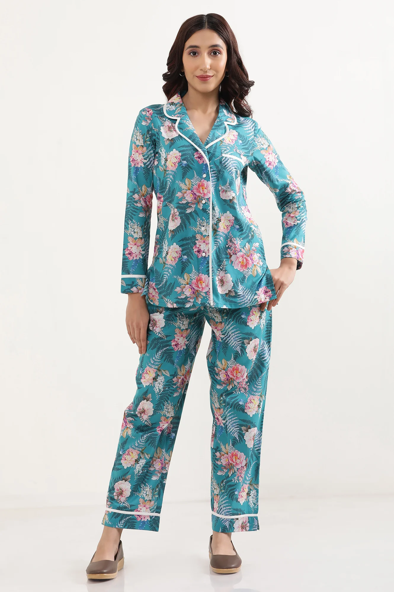 Green Floral Printed Straight Fit Cotton Palazzo With Elasticated Waist - Image 3