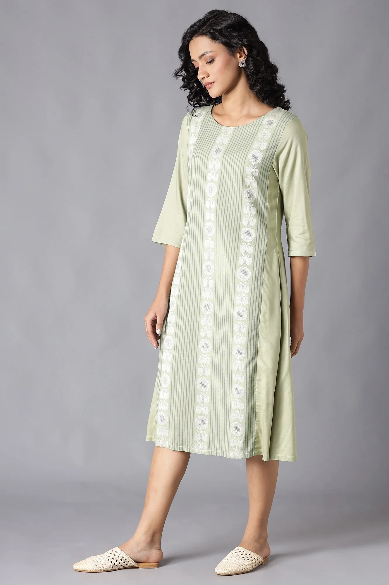 Laurel Green A-Line kurta - Image 3