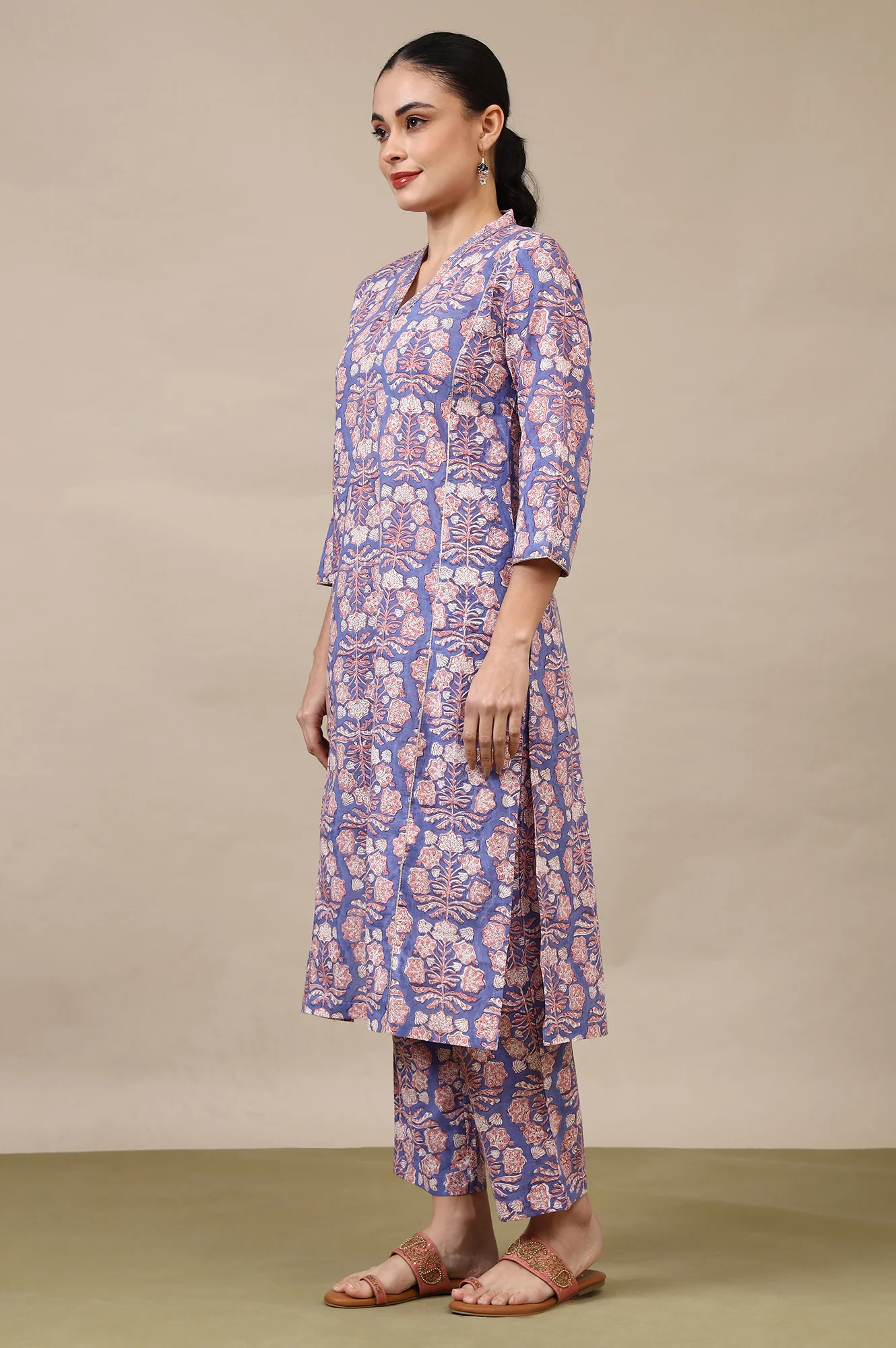 Lavender Handblock Printed Cotton Kurta, Straight Pants and Dupatta Set - Image 5