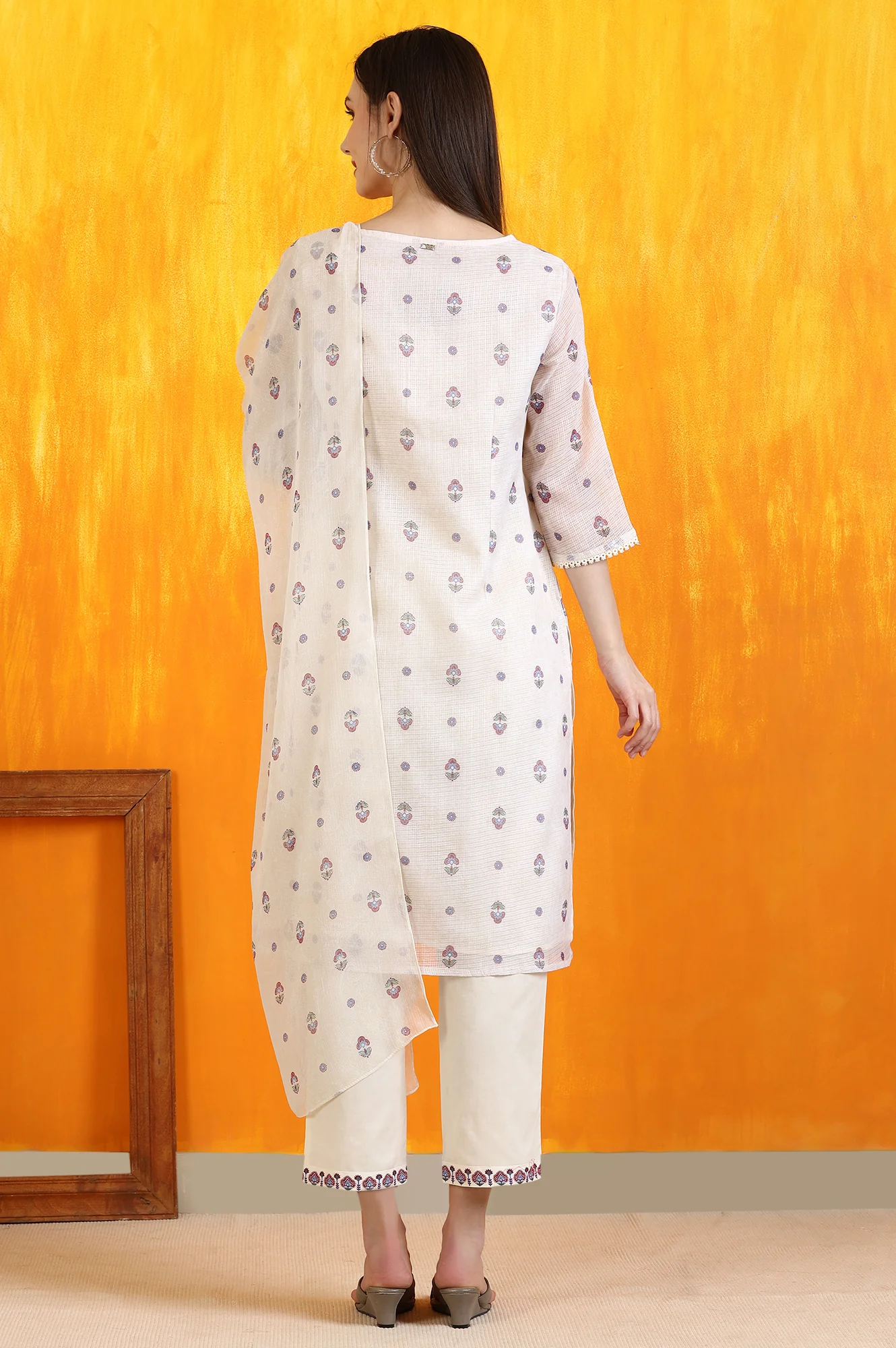Light Beige Floral Printed Straight Kota Kurta, Pants and Dupatta Set - Image 6
