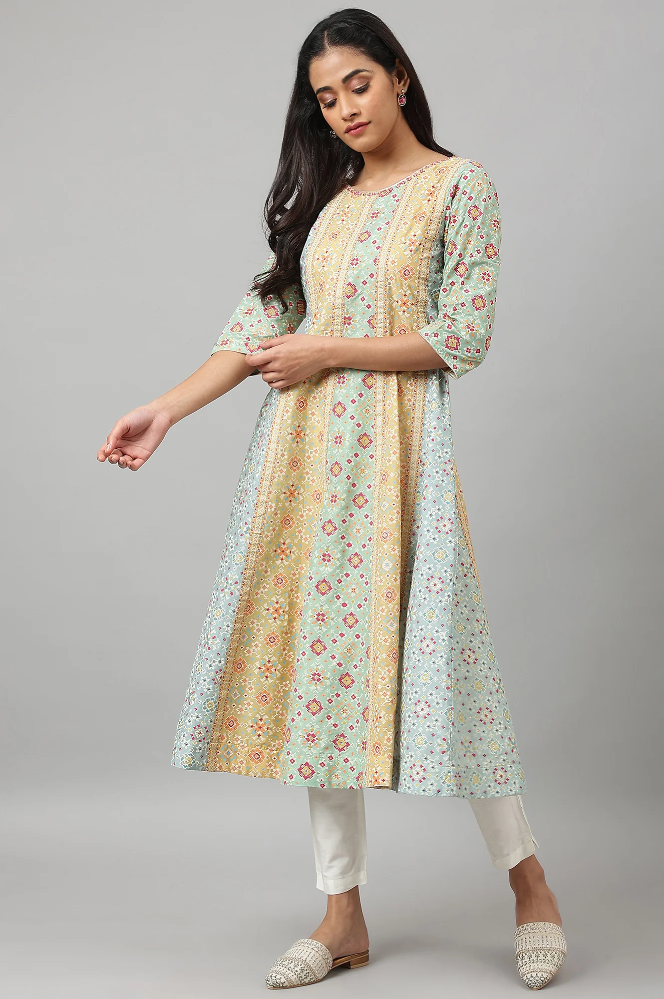 Light Green and Yellow Panelled Kurta with Bead work - Image 5
