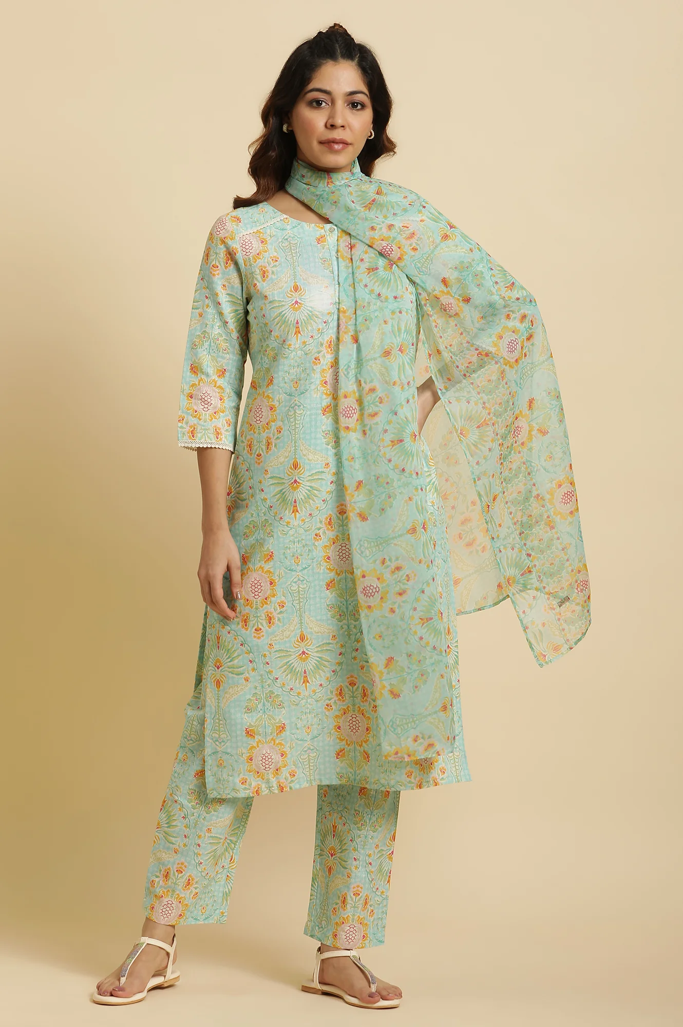 Light Green Floral Printed Kurta, Pants & Dupatta Set - Image 2
