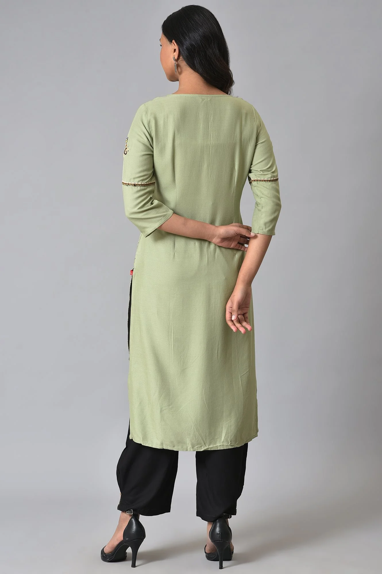 Light Green Printed kurta Set - Image 2