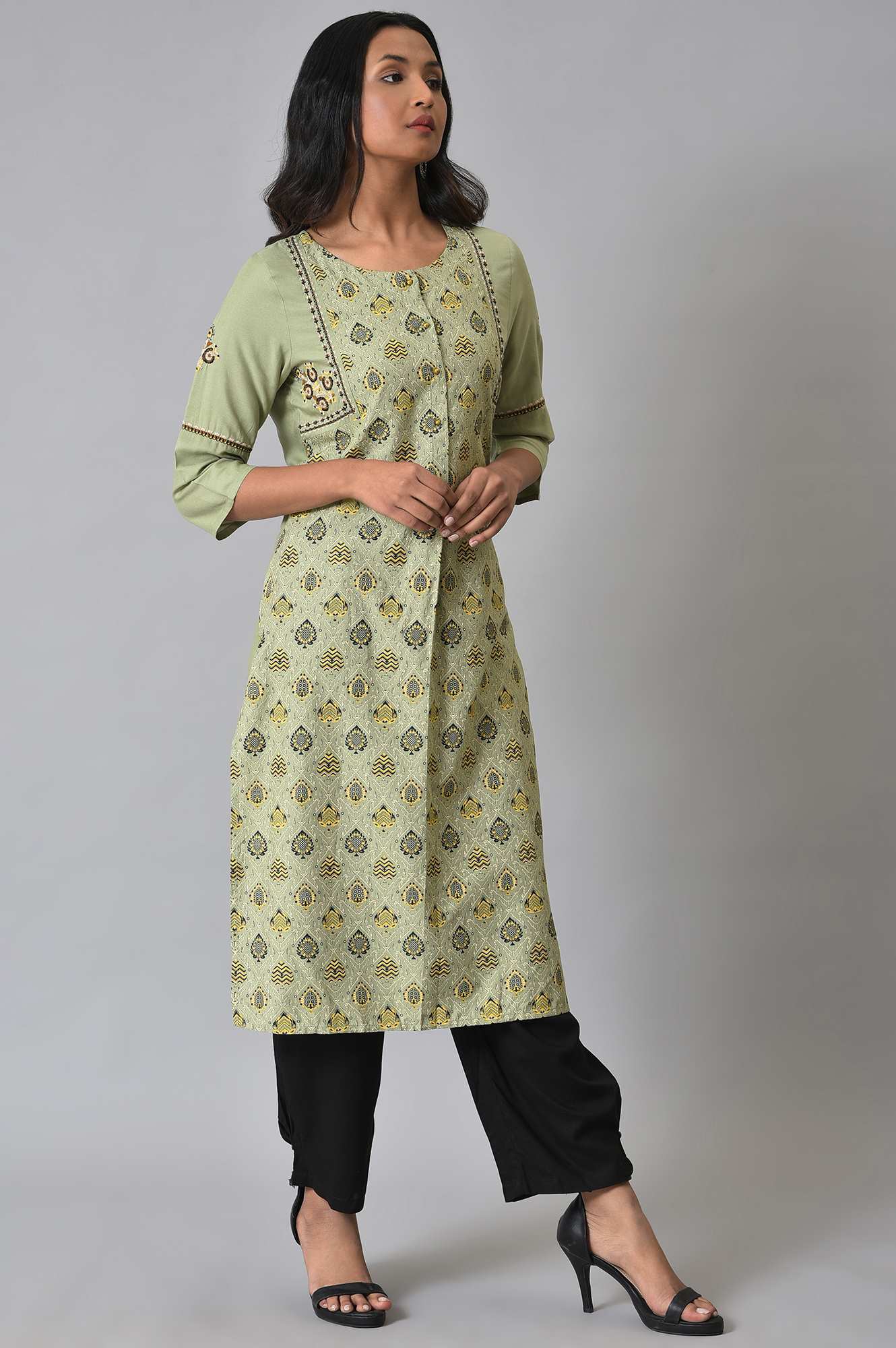 Light Green Printed kurta Set - Image 4