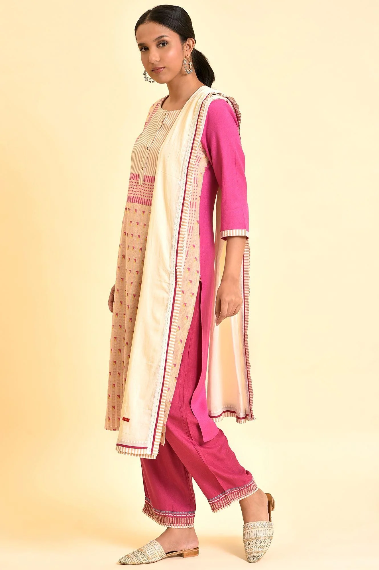 Light Pink Dobby Kurta, Pants And Dupatta Set - Image 4