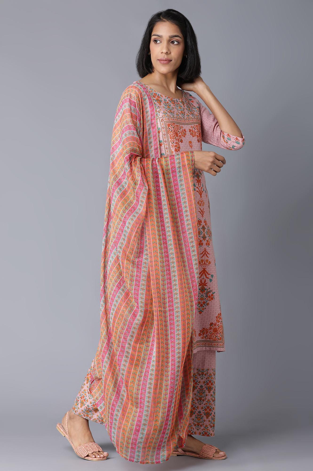 Light Pink Floral kurta in Round Neck with Parallel Pants and Dupatta - Image 4