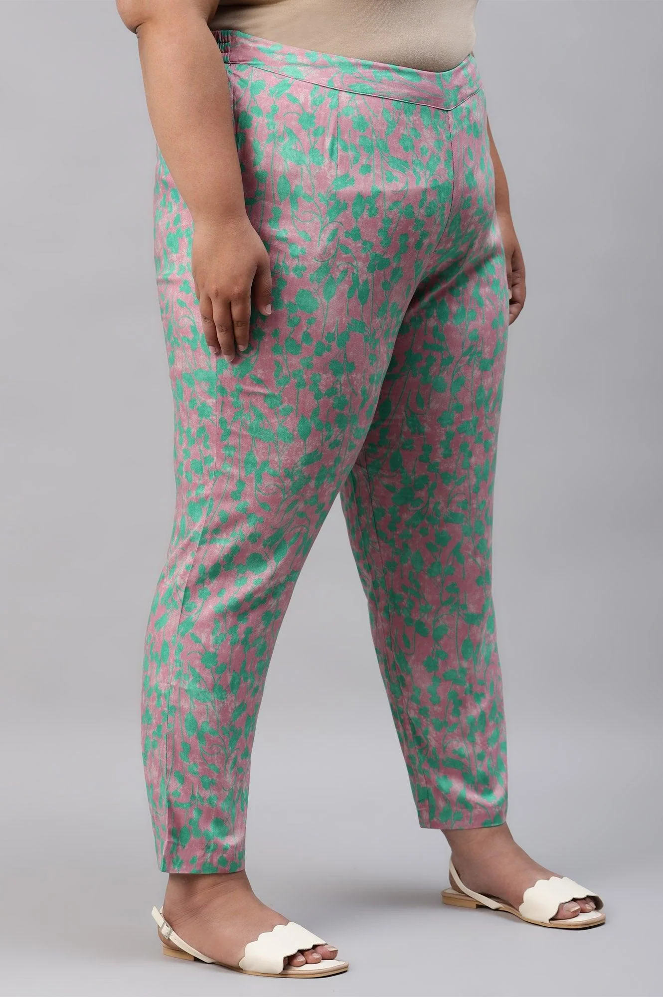 Light Purple Floral Printed Plus Size Pants - Image 4