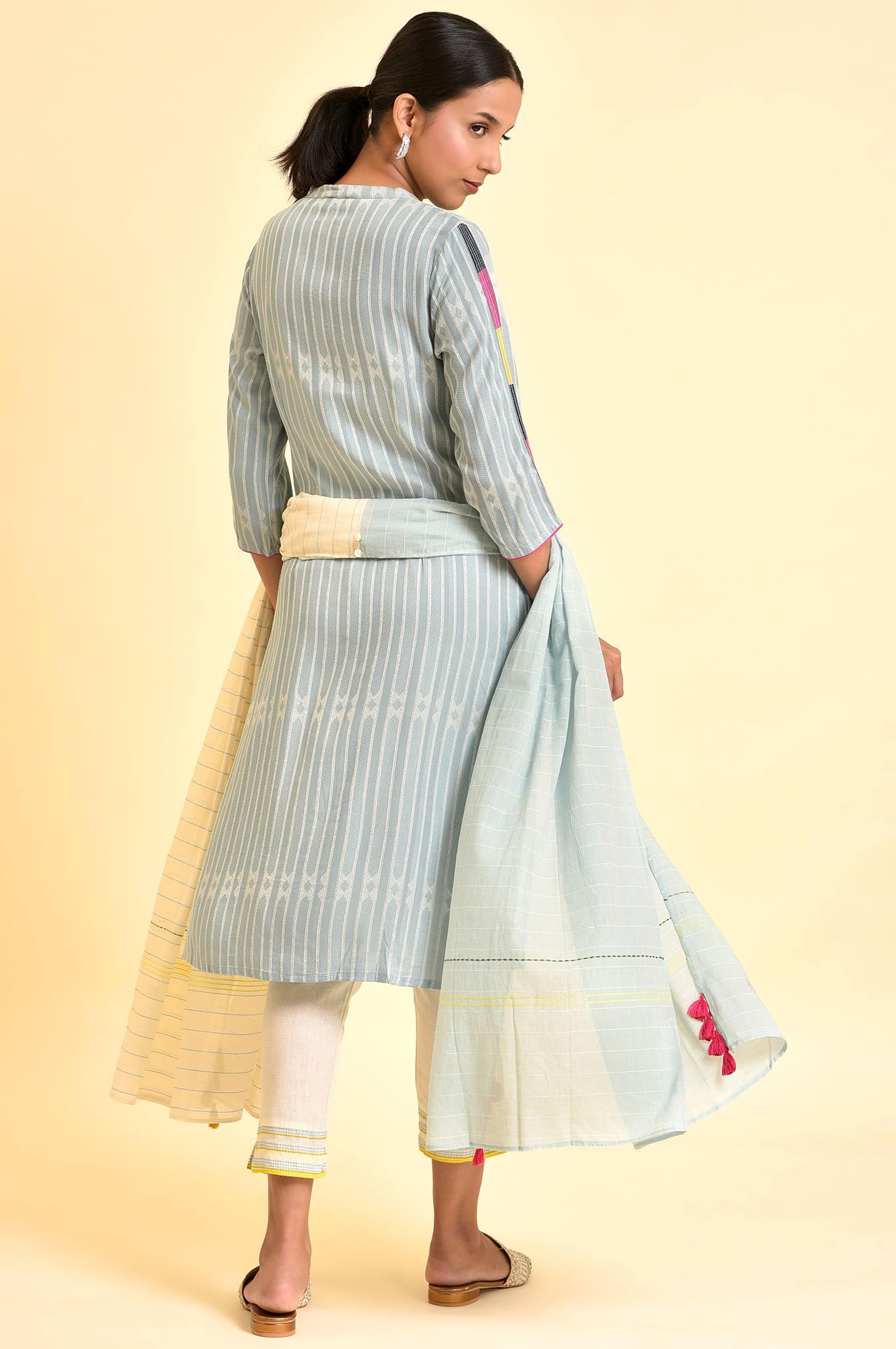 Light Yarn-Dyed Kurta, Pants And Dupatta Set - Image 3