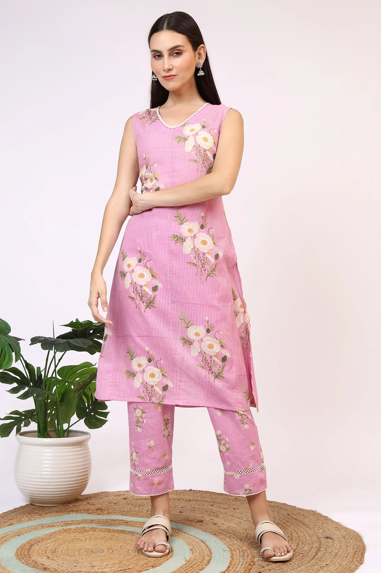 Lilac Floral Printed Pure Cotton Straight Kurta and Pants Co-ord Set - Image 3
