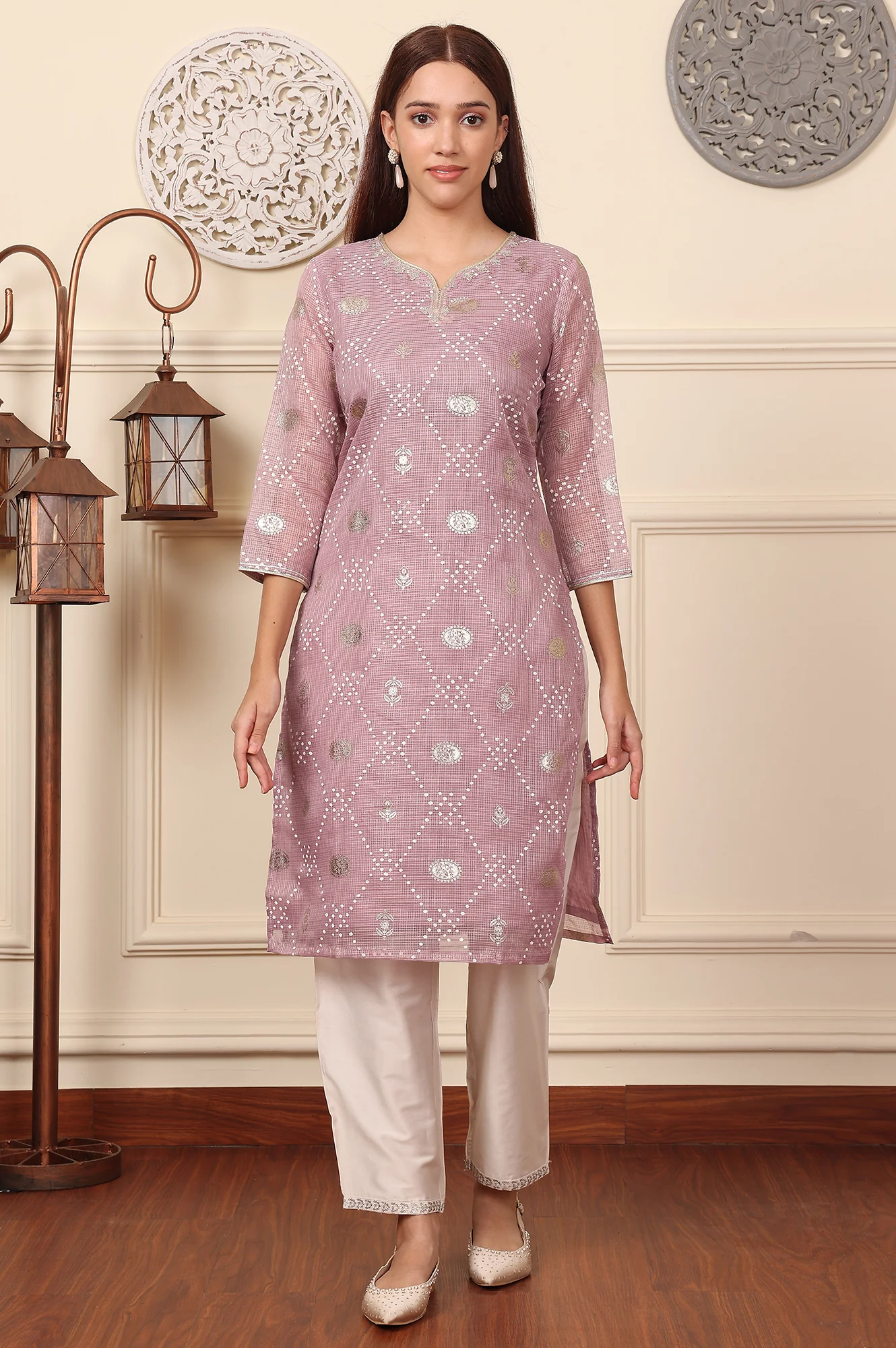 Lilac Foil Printed Kota Doriya Kurta With Zari Embroidered Neck - Image 2