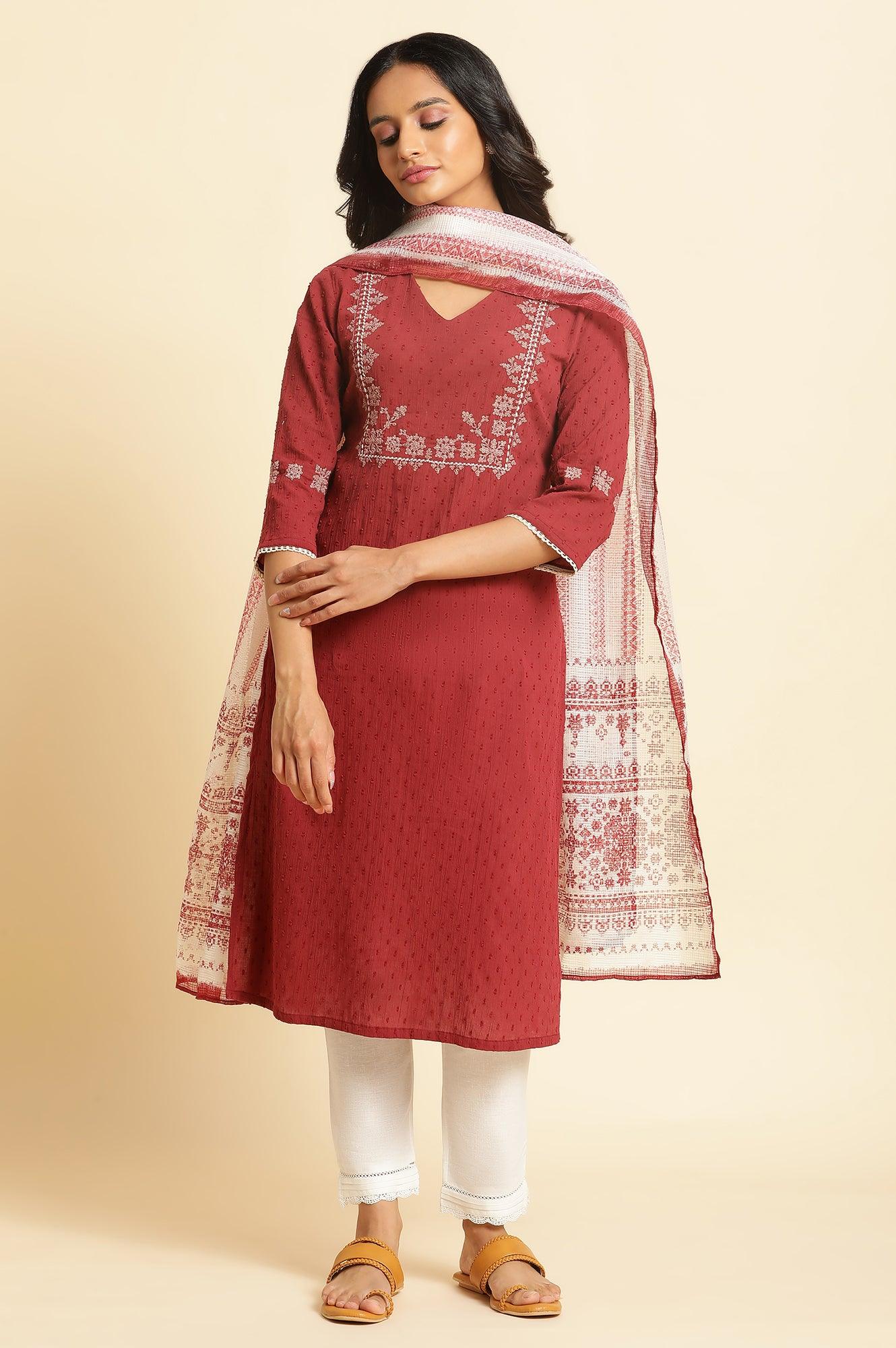 Maroon Crinkled Swiss Dot Kurta With Embroidery - Image 5
