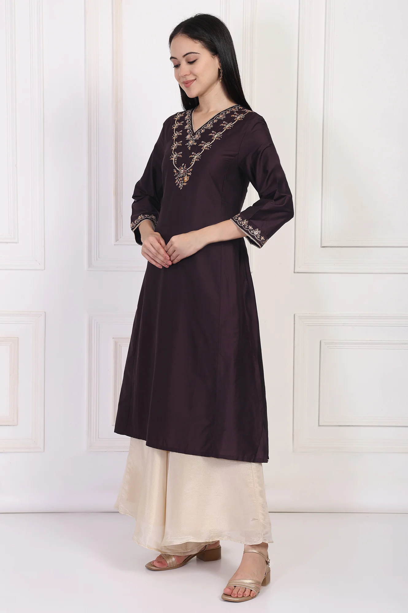Maroon Embroidered Flared Kurta - Image 4
