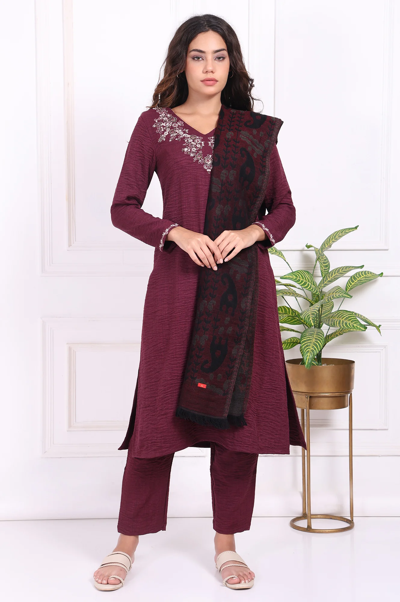 Maroon Embroidered Straight Kurta with Straight Pant and Dupatta Set - Image 2