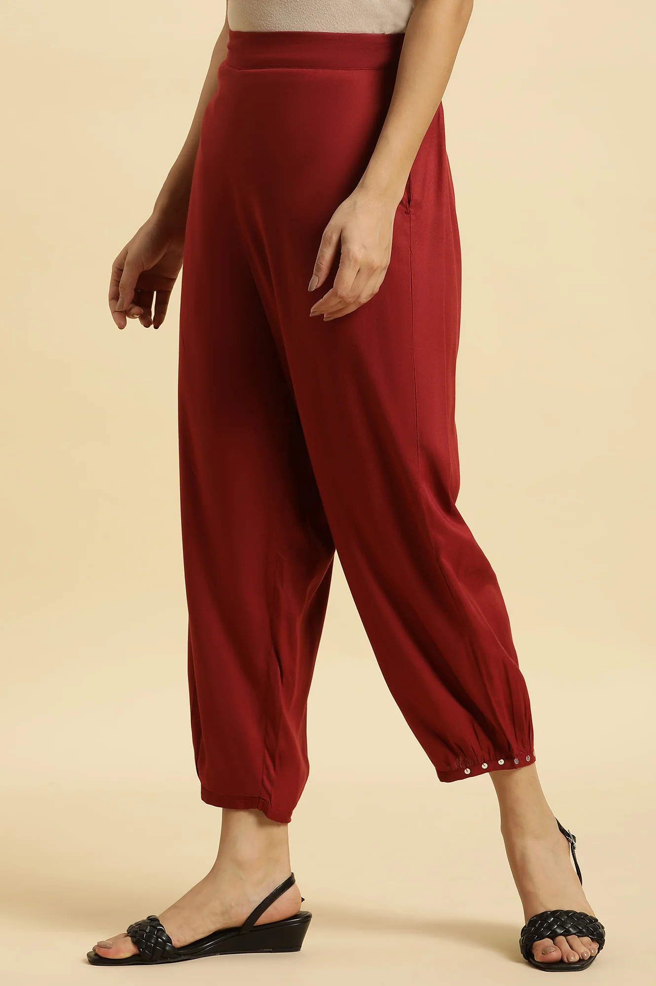 Maroon Geometric Printed Flared Kurta with Straight Pant Set - Image 4