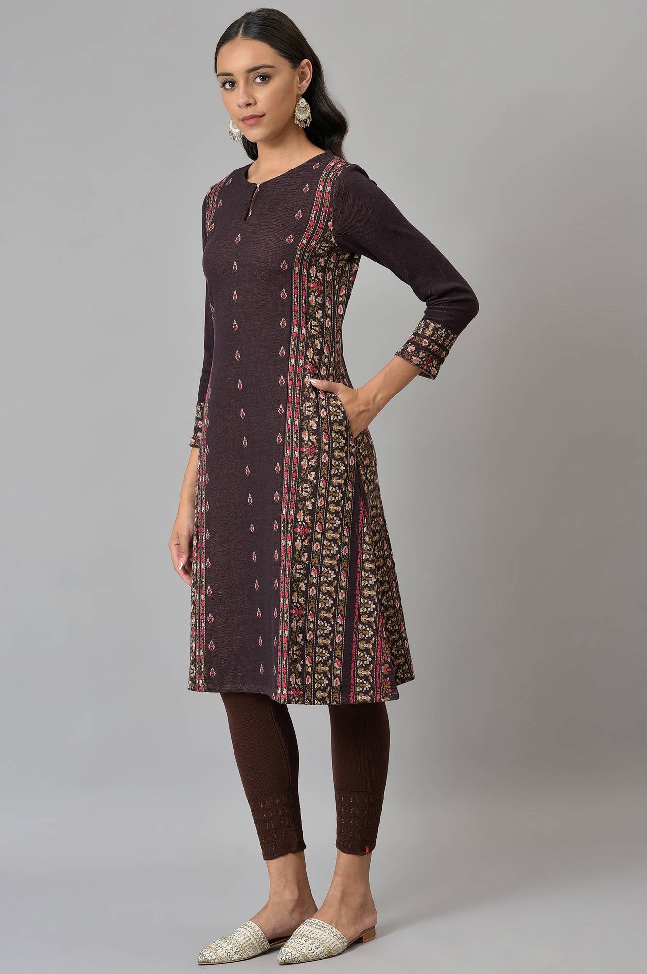 Maroon Jacquard Flared Winter kurta - Image 3