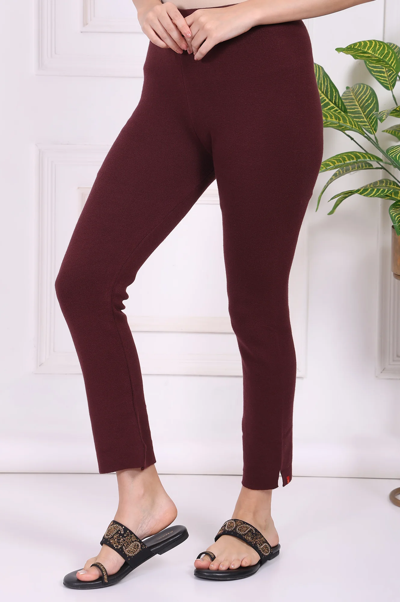 Maroon Solid Blend Ankle Length Slim Fit Straight Pants - Image 2