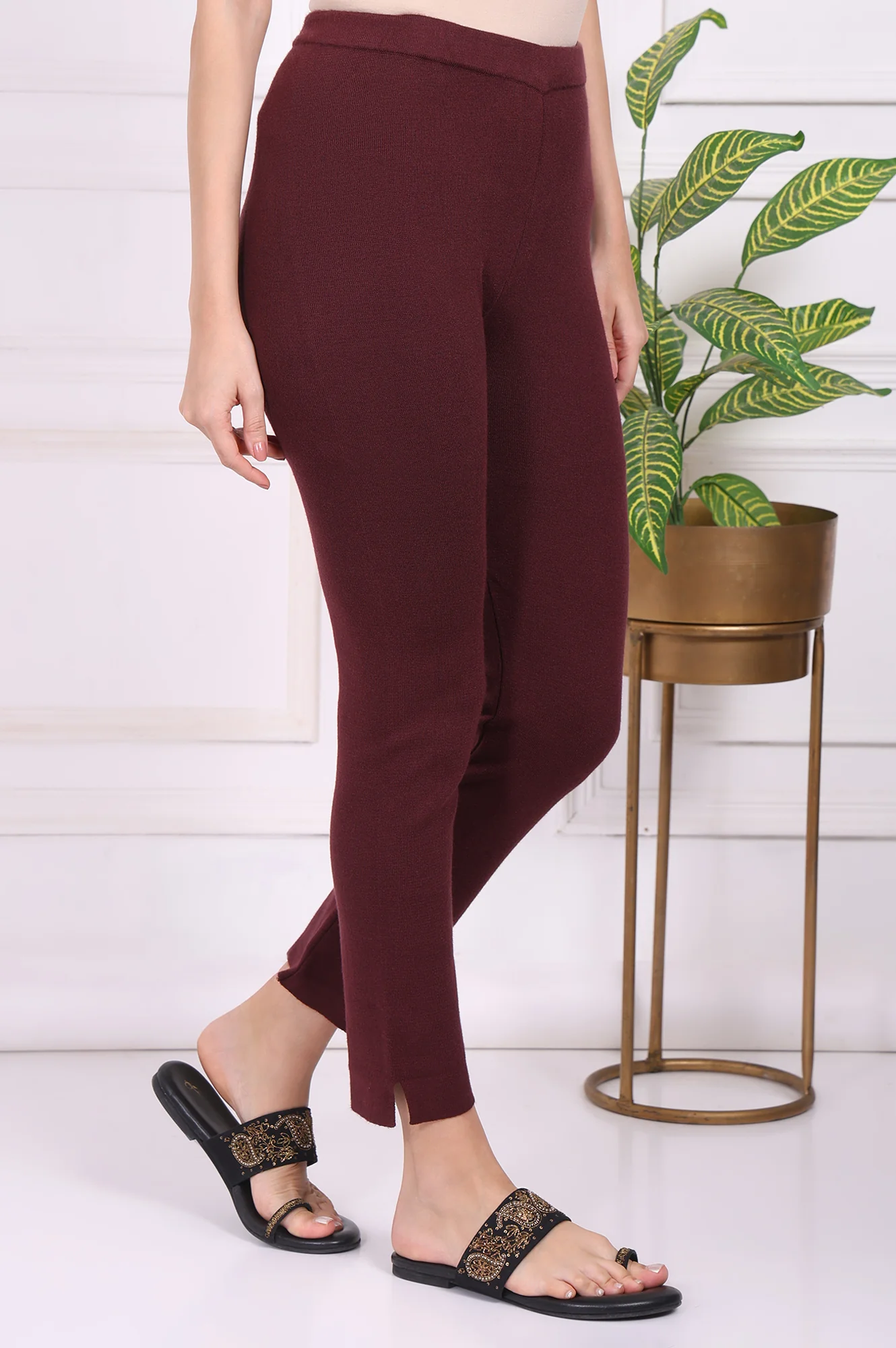 Maroon Solid Blend Ankle Length Slim Fit Straight Pants - Image 3