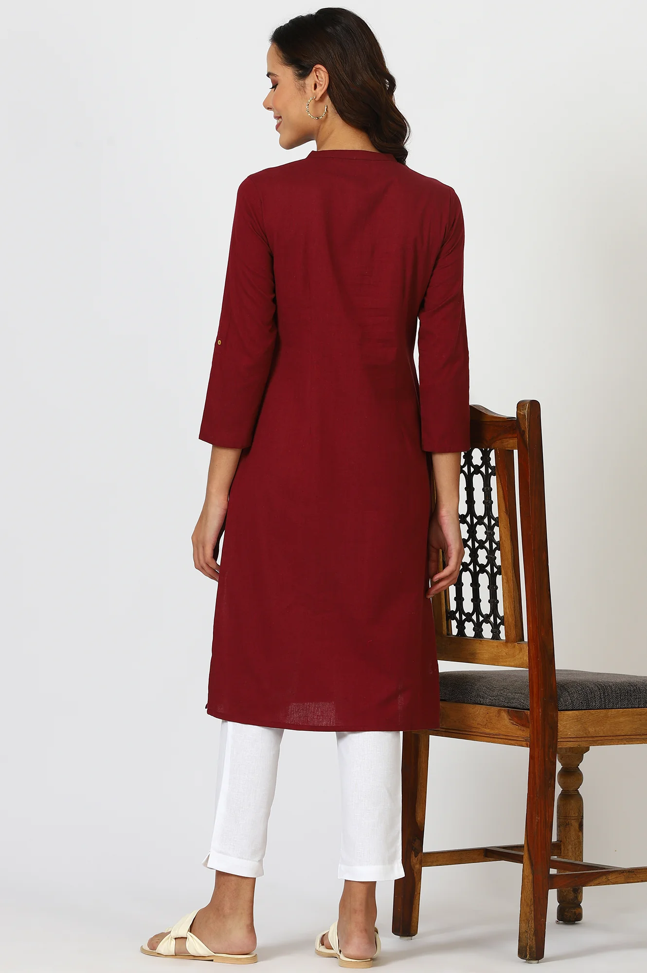 Maroon Solid Straight Cotton Kurta - Image 5